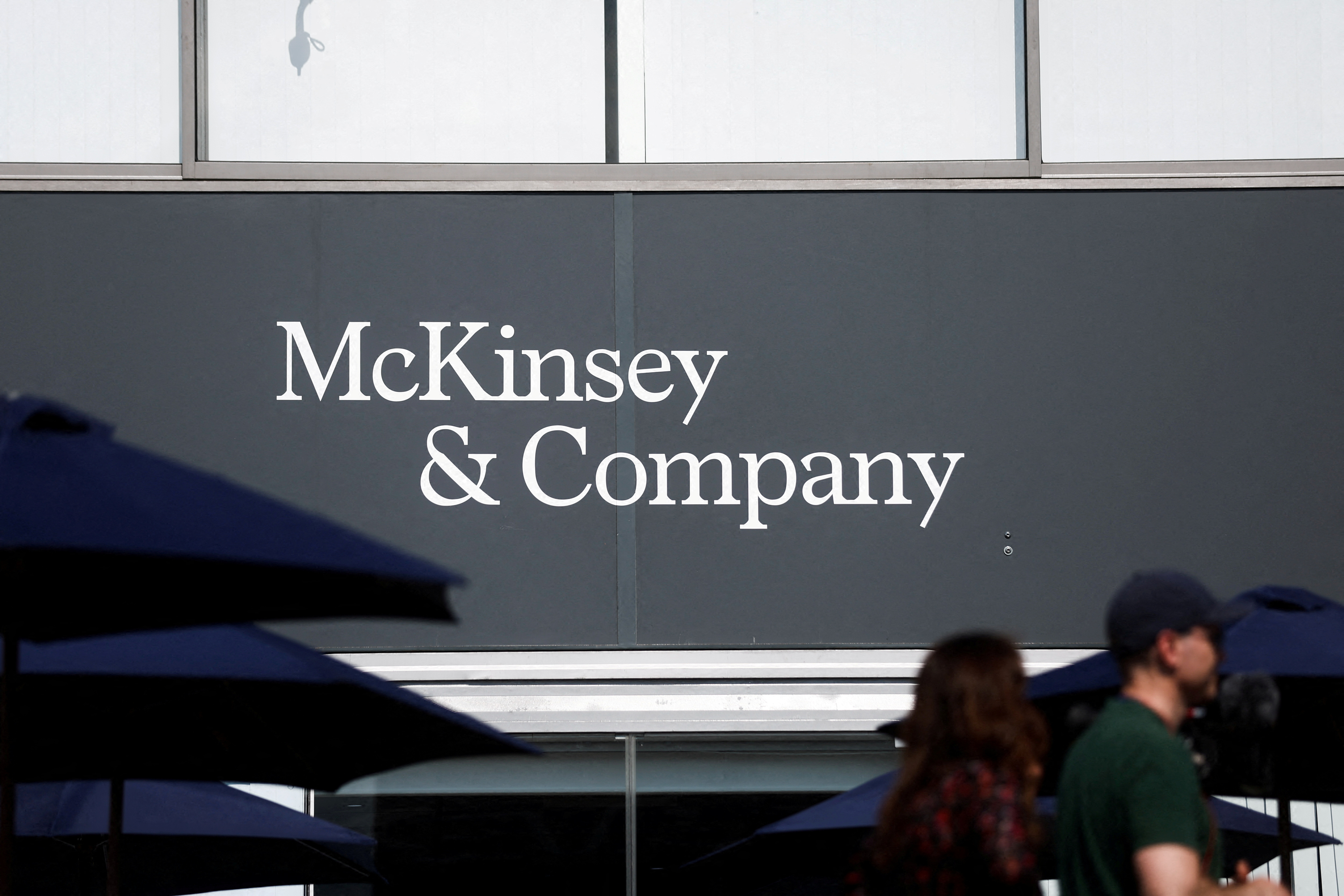 The McKinsey & Company logo is displayed in Paris