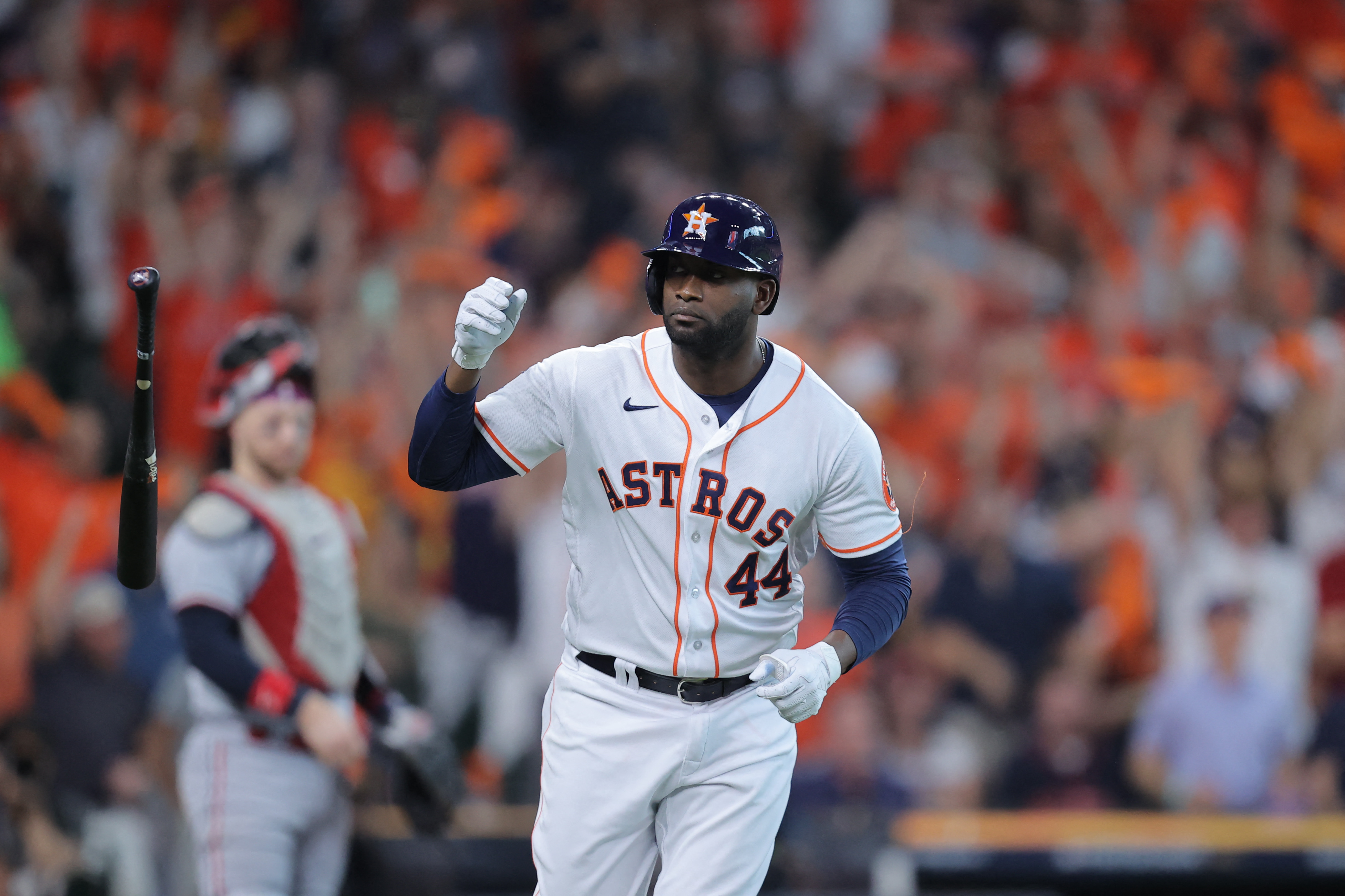 Astros clip Twins 6-4 behind 2 HRs from Yordan Alvarez