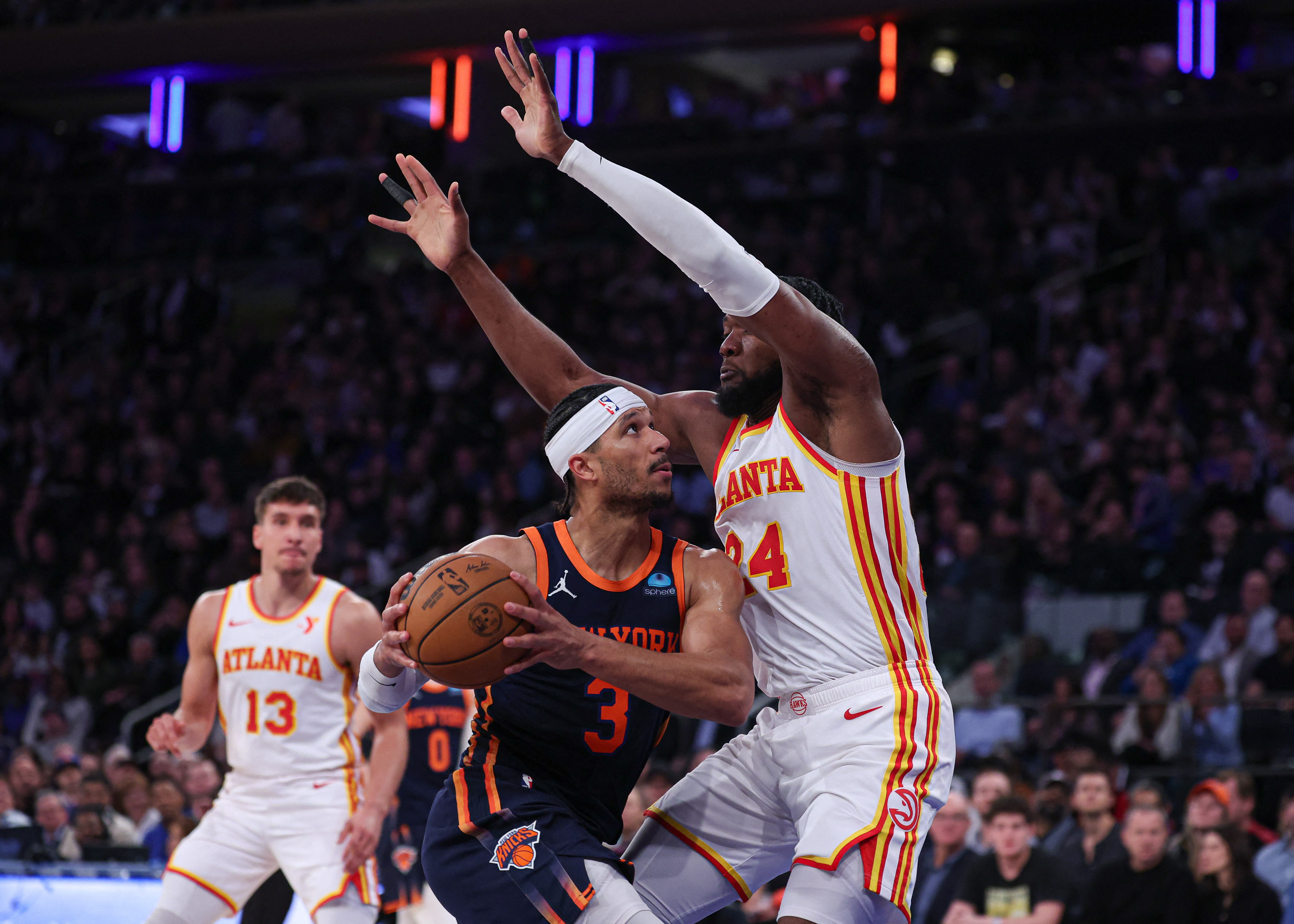 Hawks race to victory over short-handed Knicks