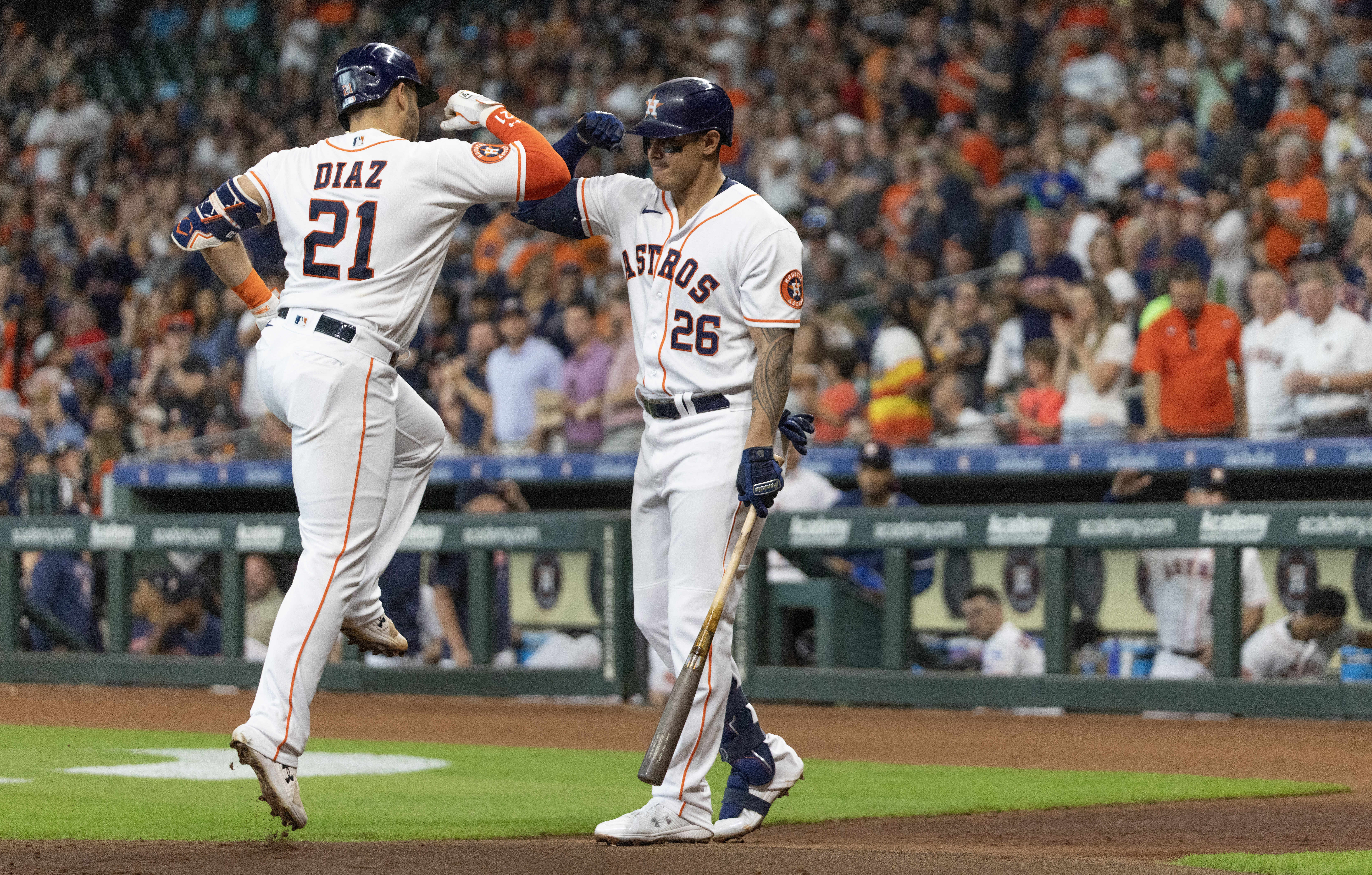 Astros fend off Rockies behind Yainer Diaz's 2 HRs