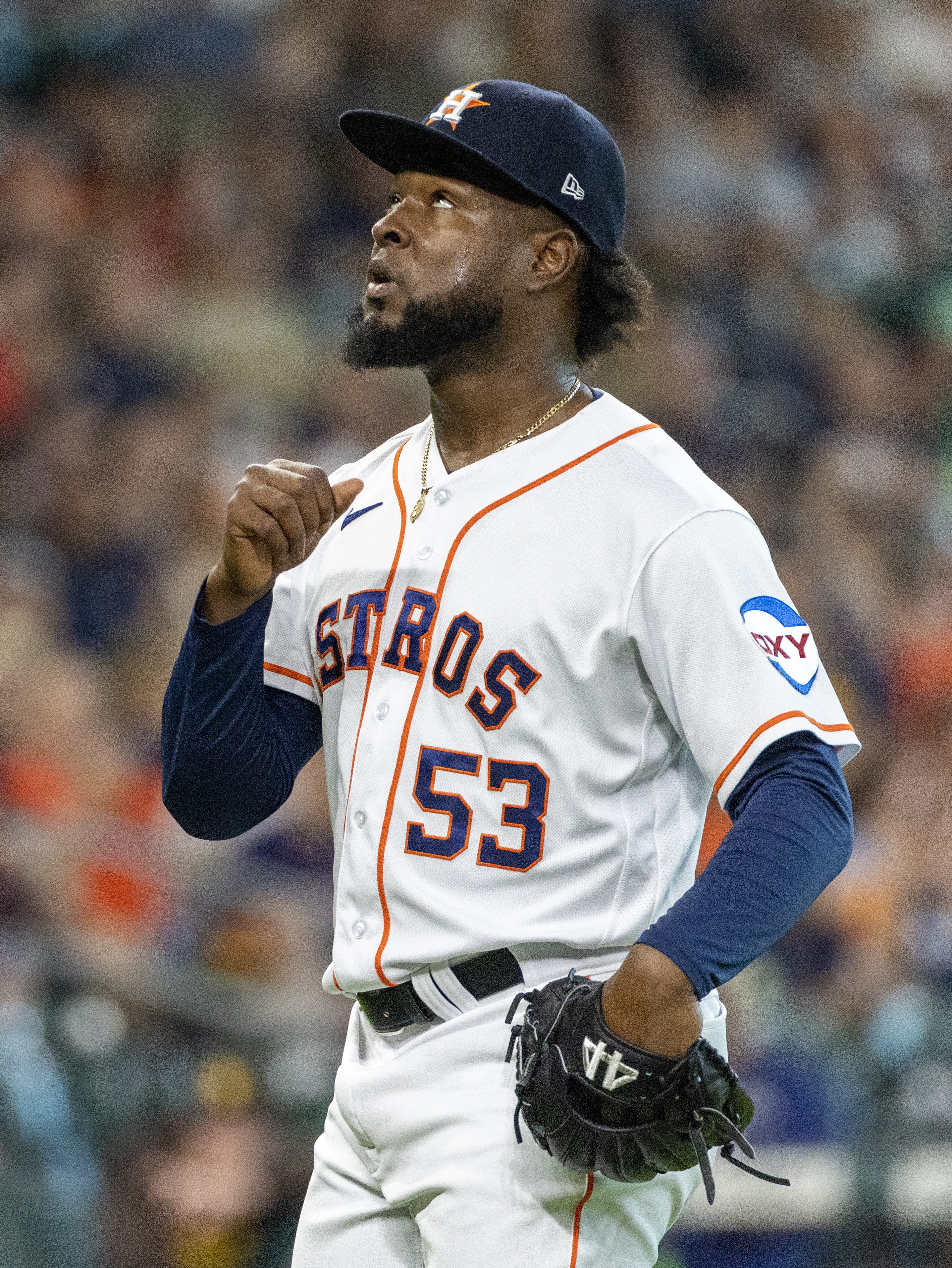 Huge two-out rally in 8th propels Mariners past Astros