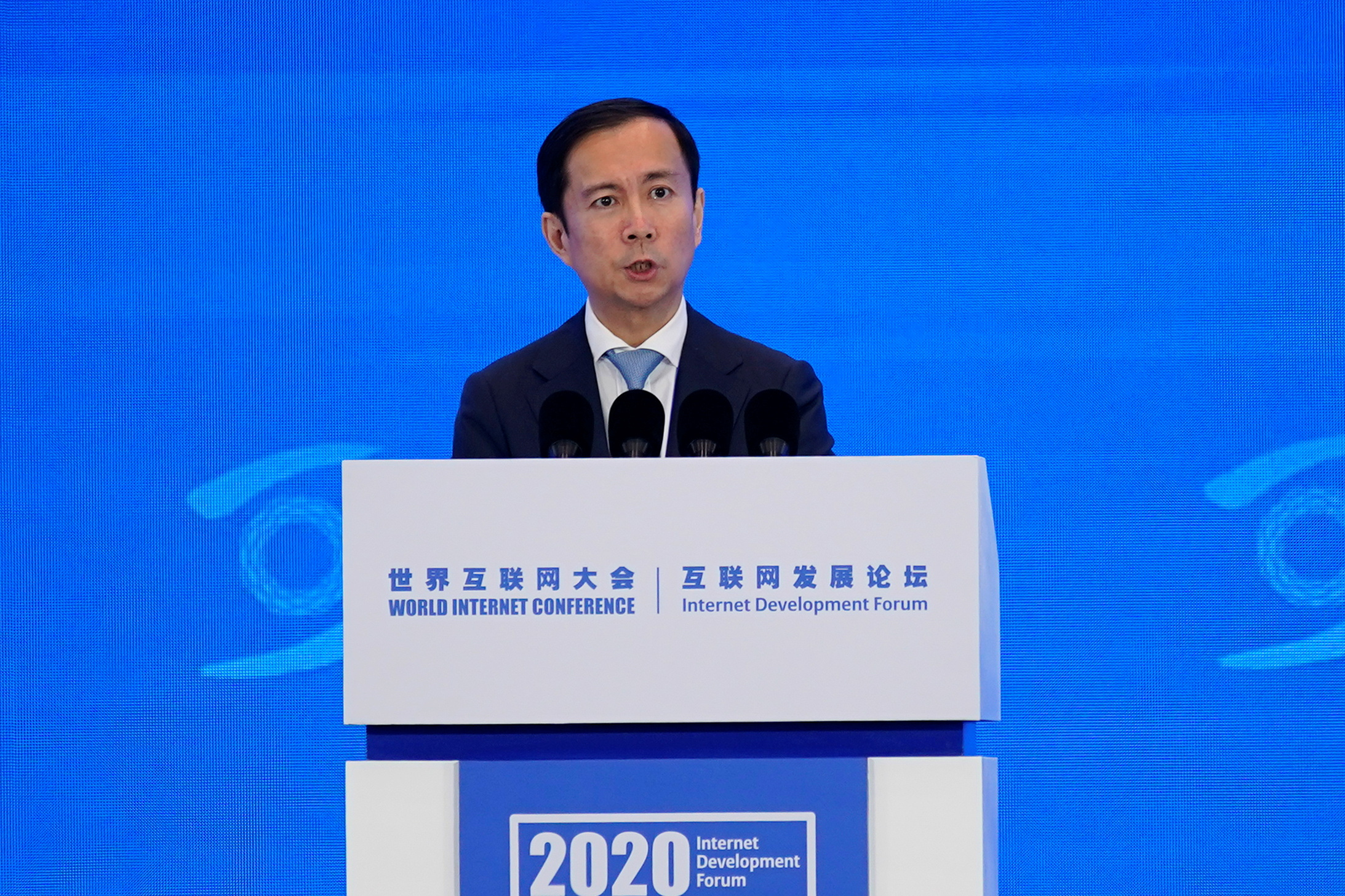 Alibaba dice que Daniel Zhang dejó el negocio de la nube en un movimiento sorpresa