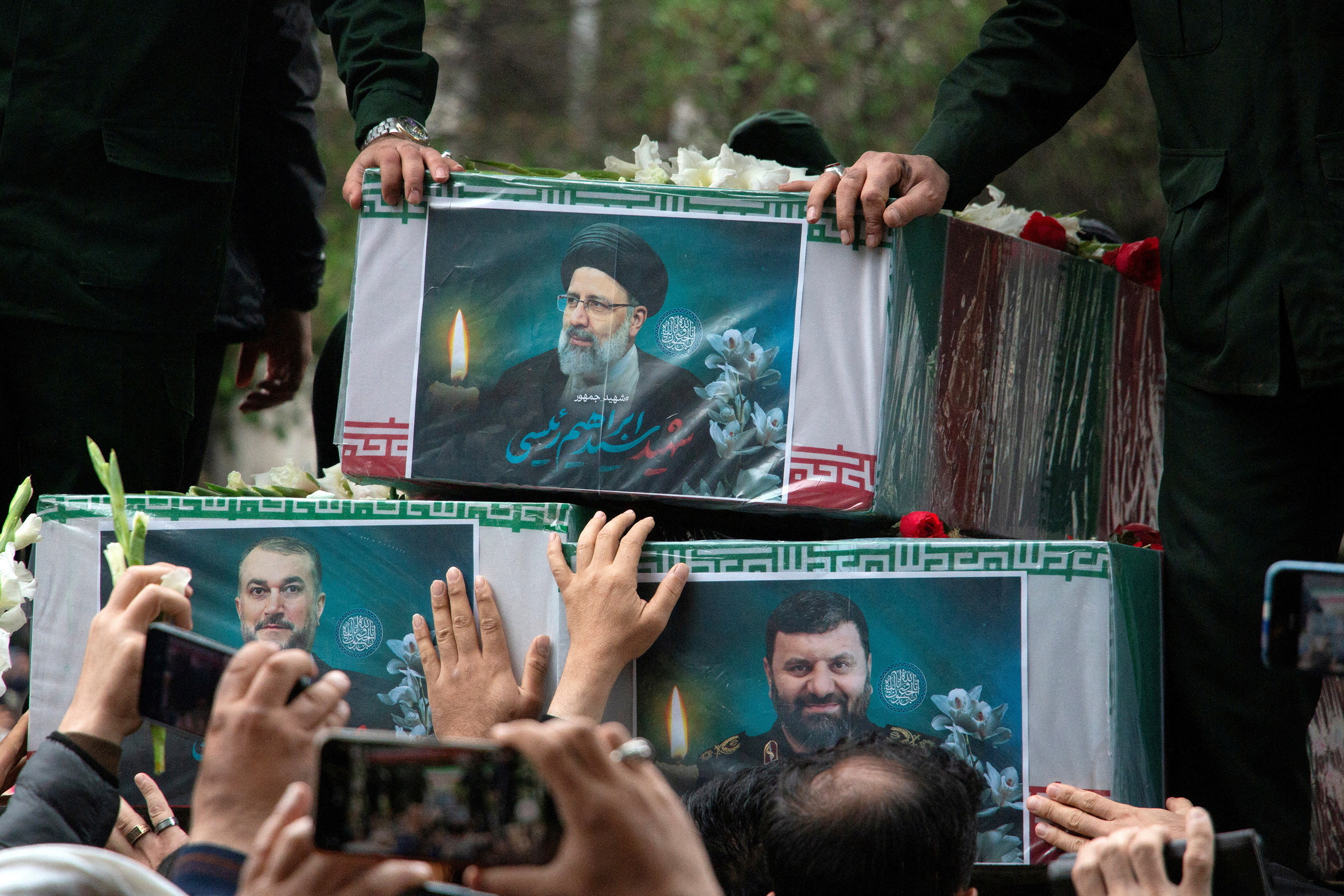 İran'ın merhum Cumhurbaşkanı Raisi için Tebriz'de cenaze töreni