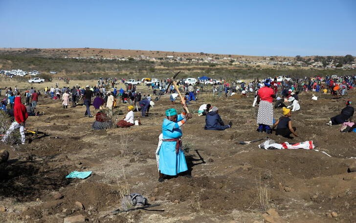 'Diamond rush' grips South African village after the discovery of unidentified stones