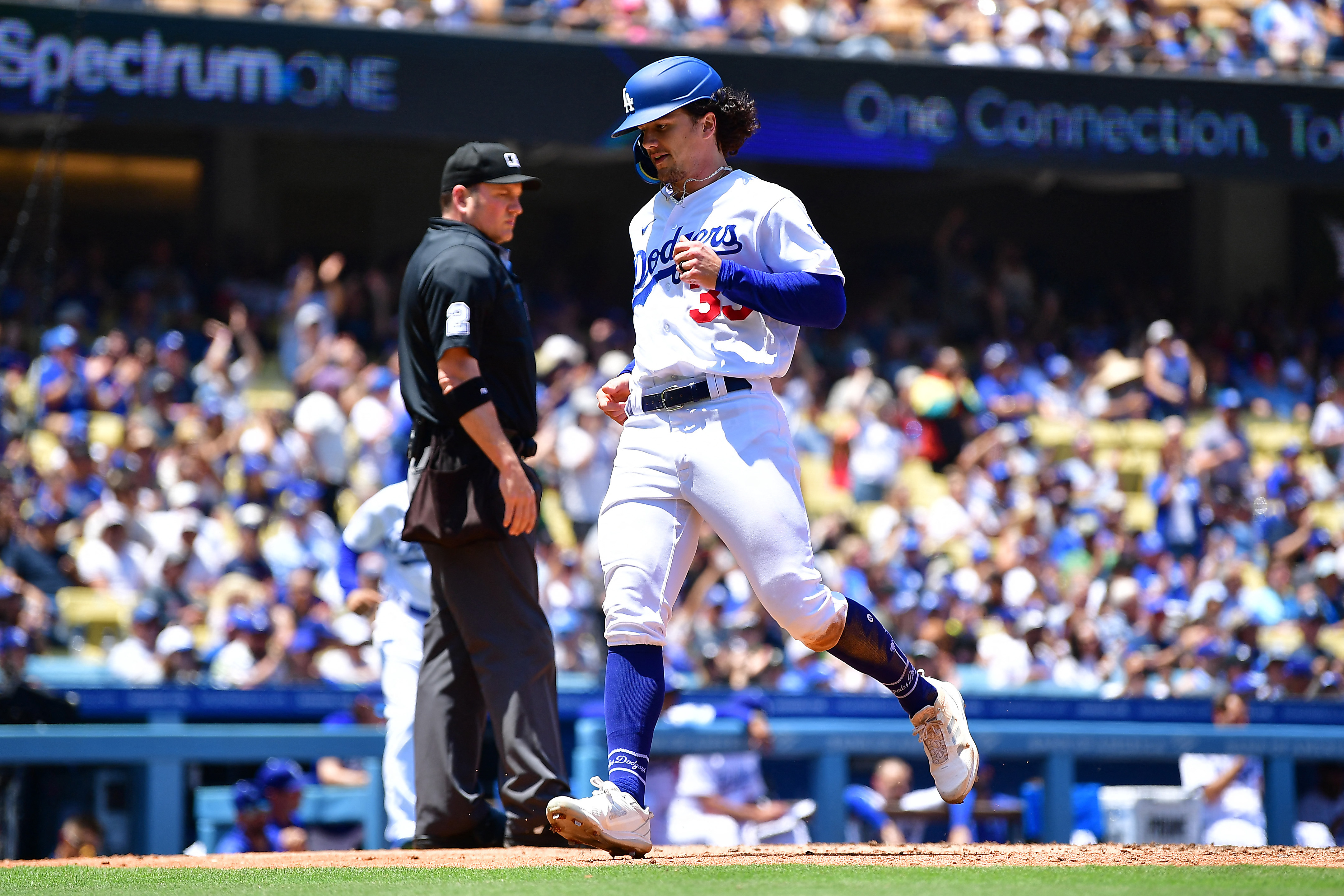 Five-run seventh propels Dodgers to 7-3 win over Twins