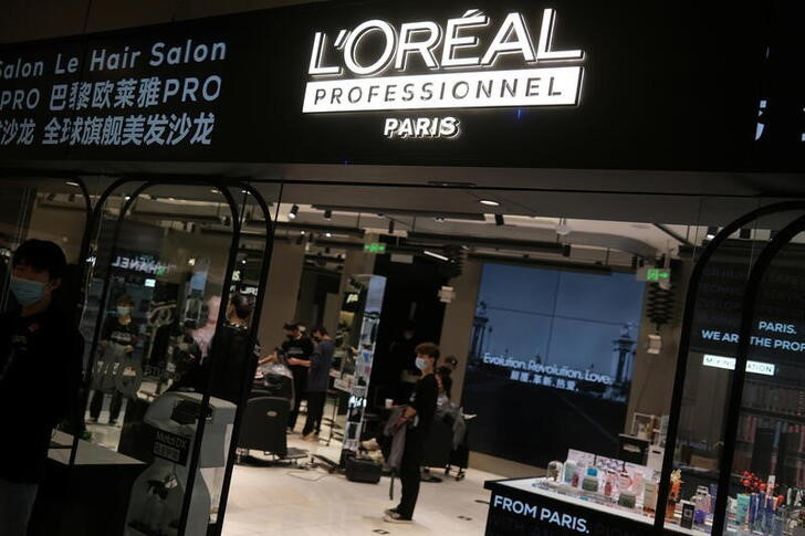 L'Oréal Reinforces Support of the Hair Salon Industry in France – WWD