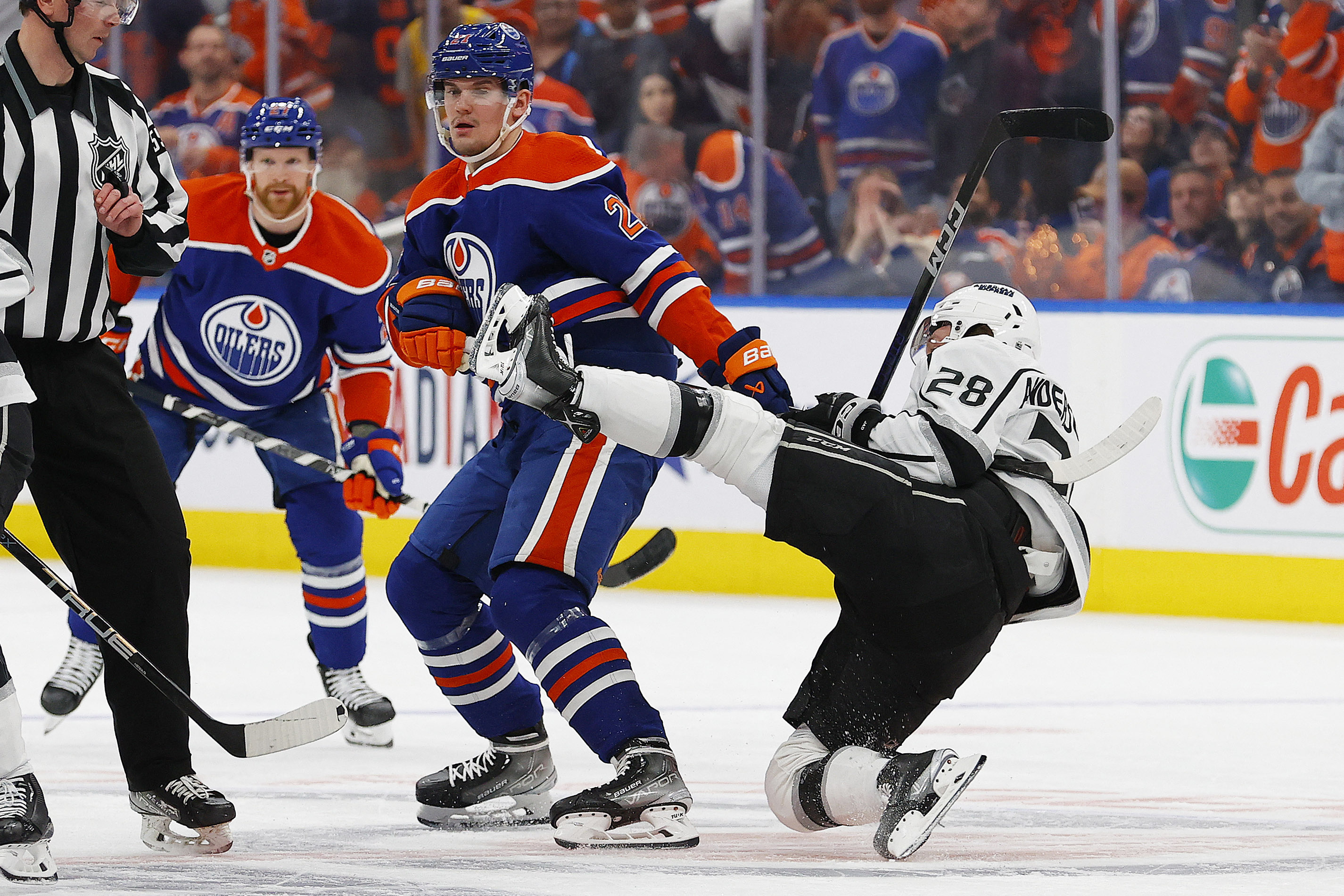 Nick Bjugstad, Oilers Grab 3-2 Series Lead Vs. Kings | Reuters