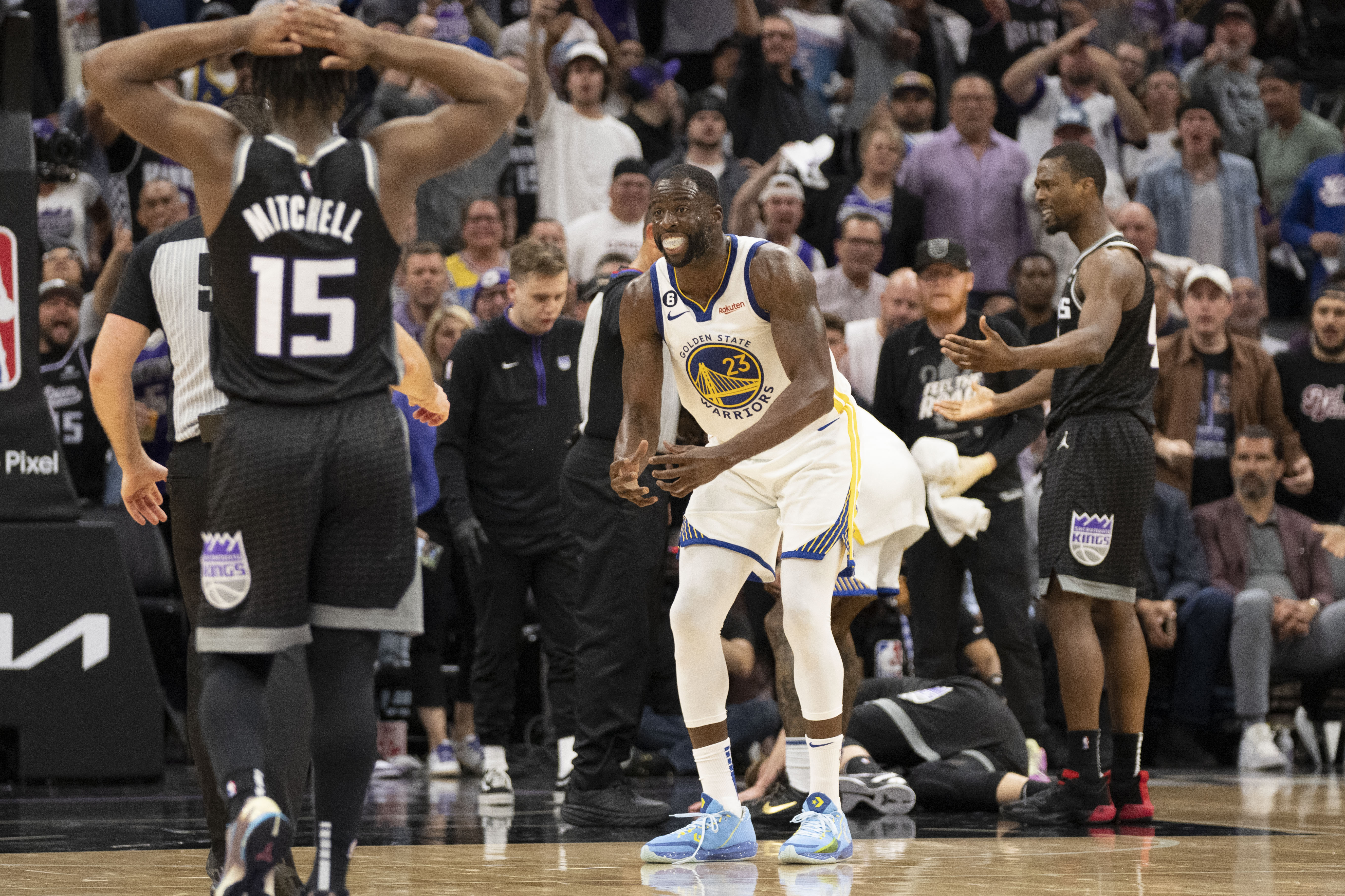 Warriors beat Kings despite career high from Davion Mitchell