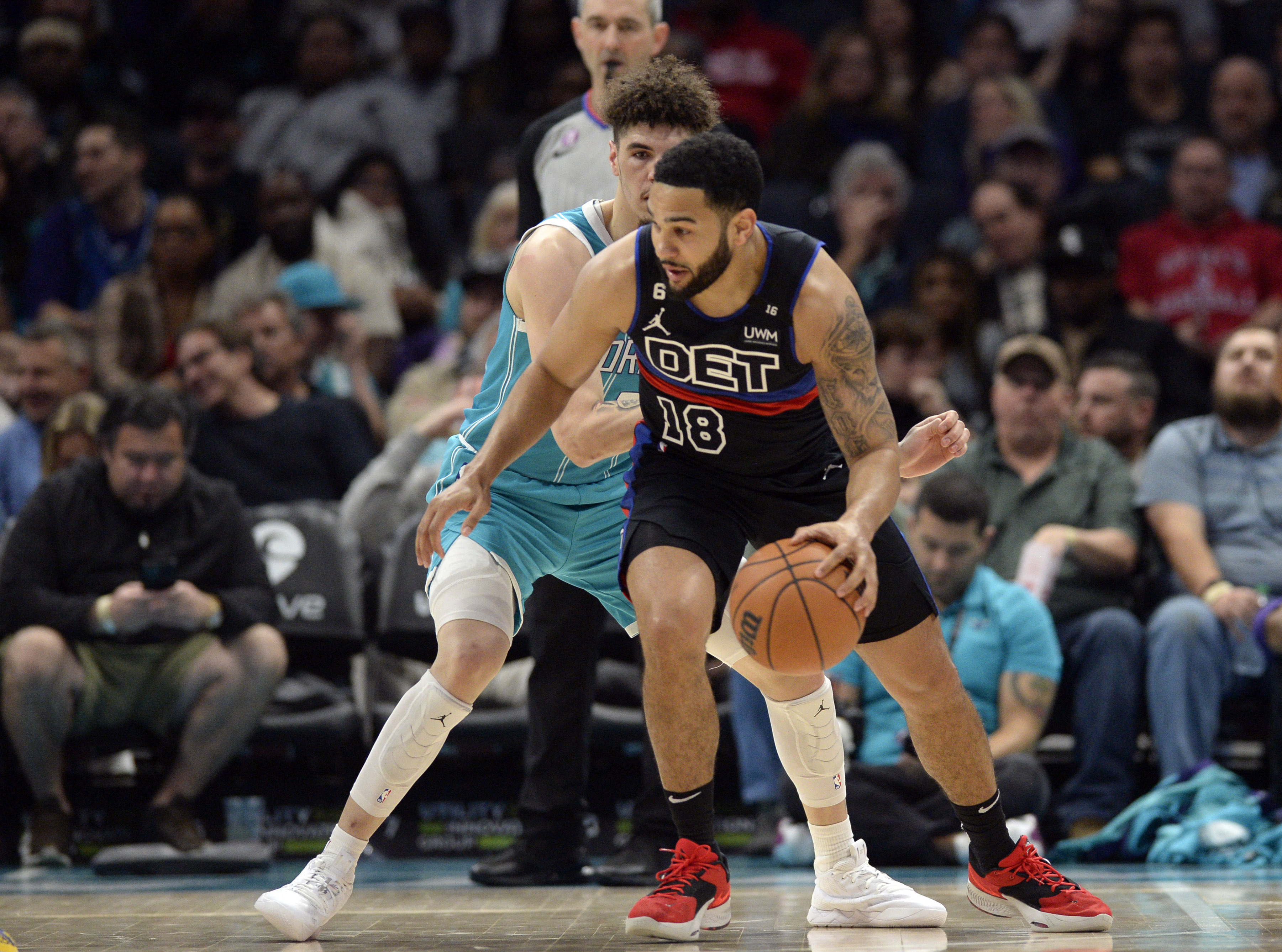 LaMelo Ball fractures ankle in game against Detroit Pistons