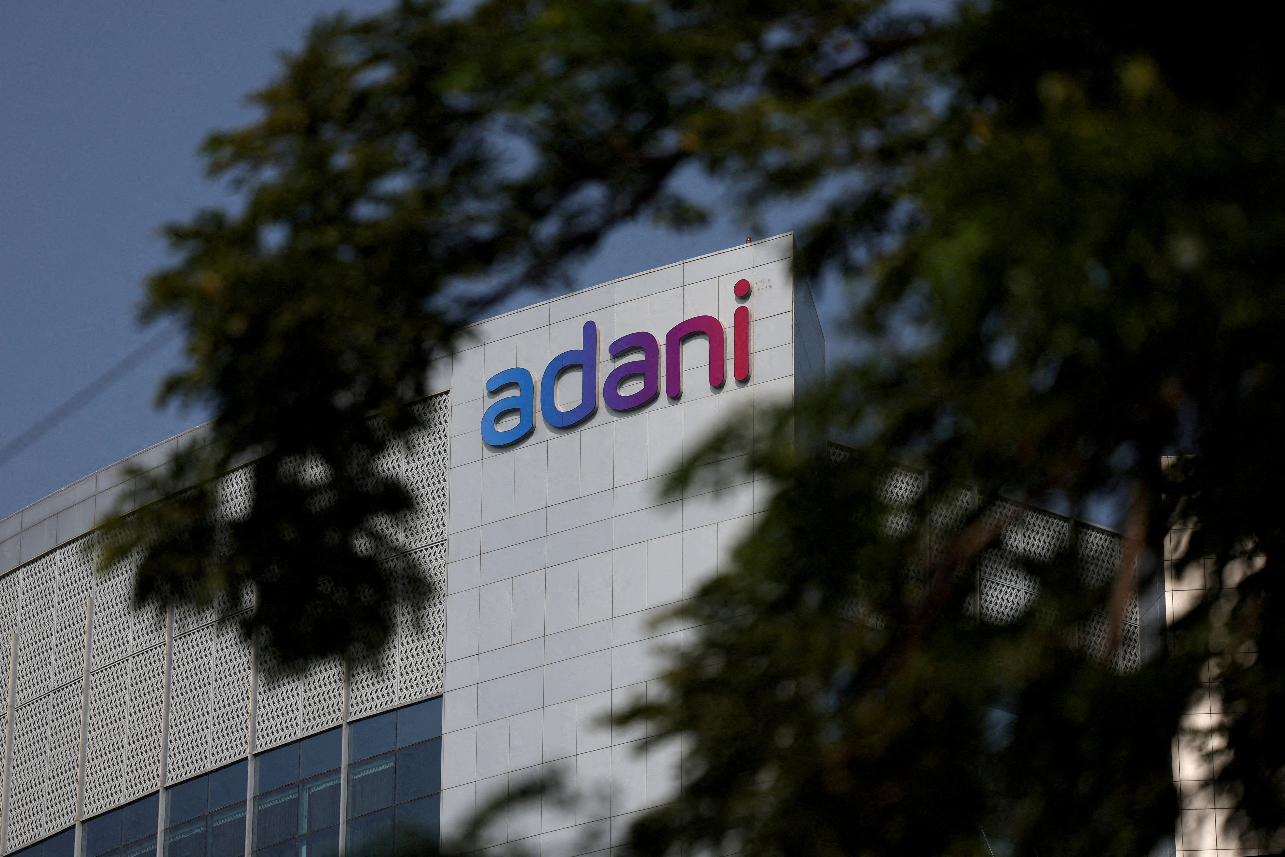Adani's new copper smelter in India applies to become LME-listed brand |  Reuters