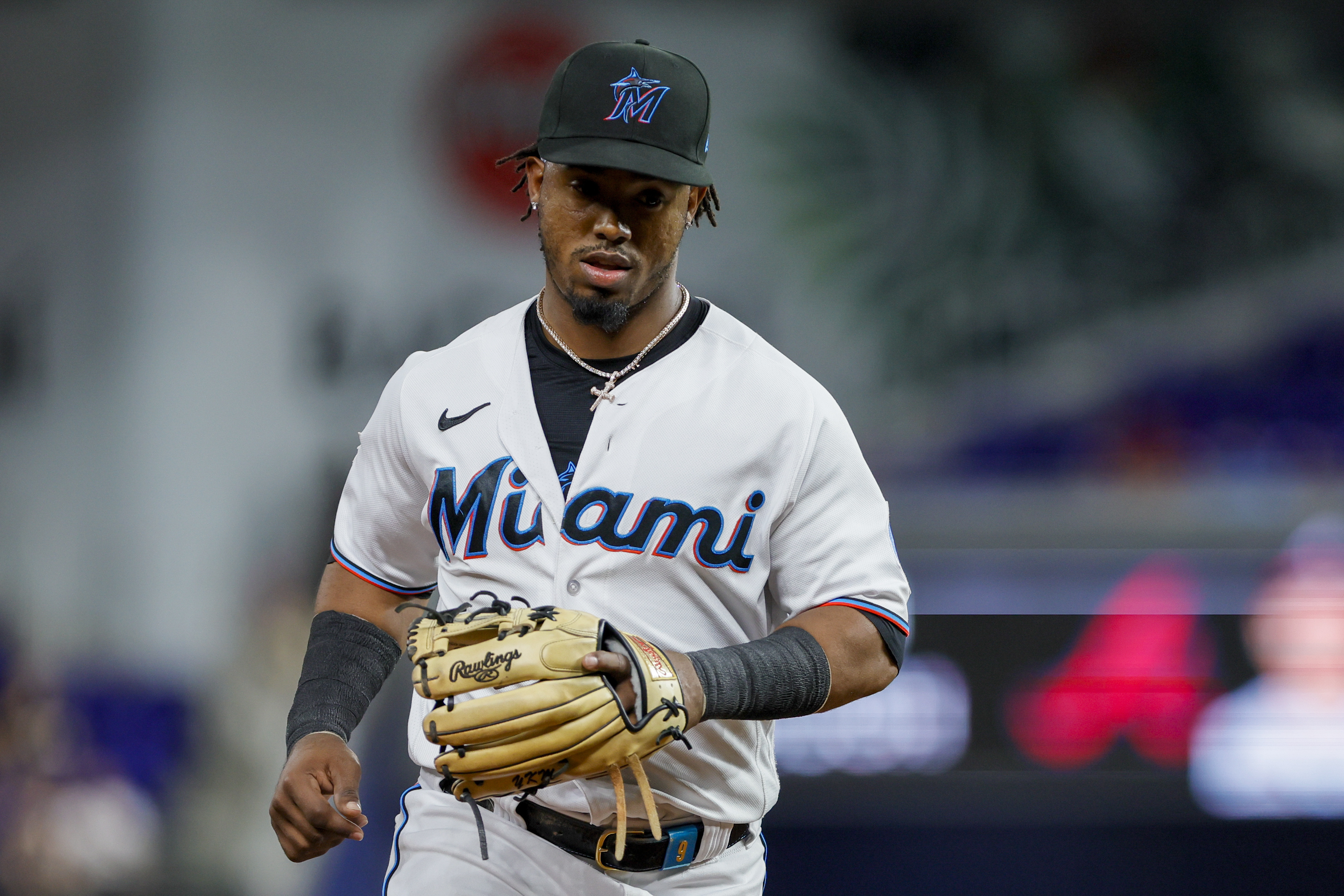 Marcell Ozuna powers Braves past Marlins