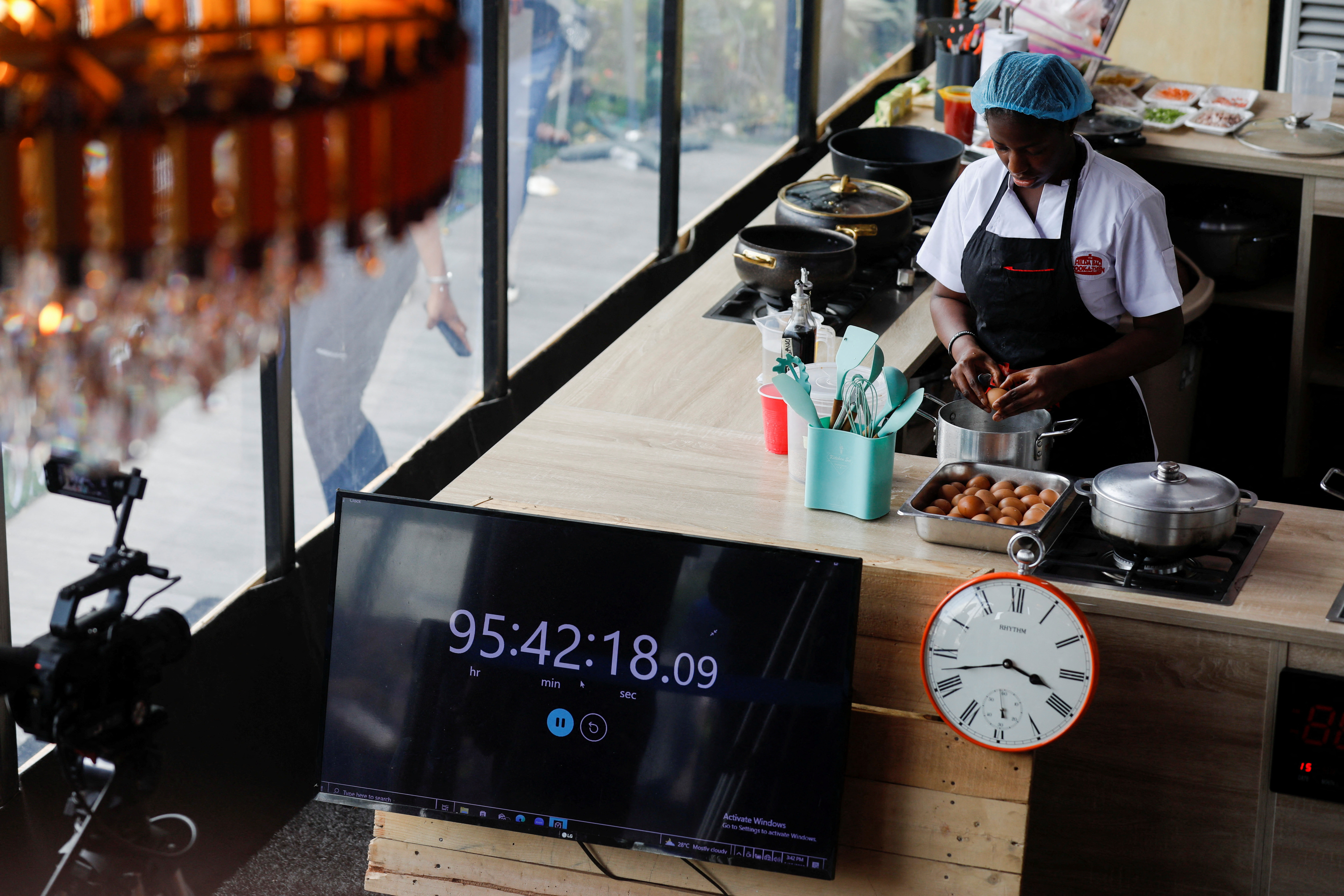 Largest Measuring Cup: World Kitchen breaks Guinness World Records record