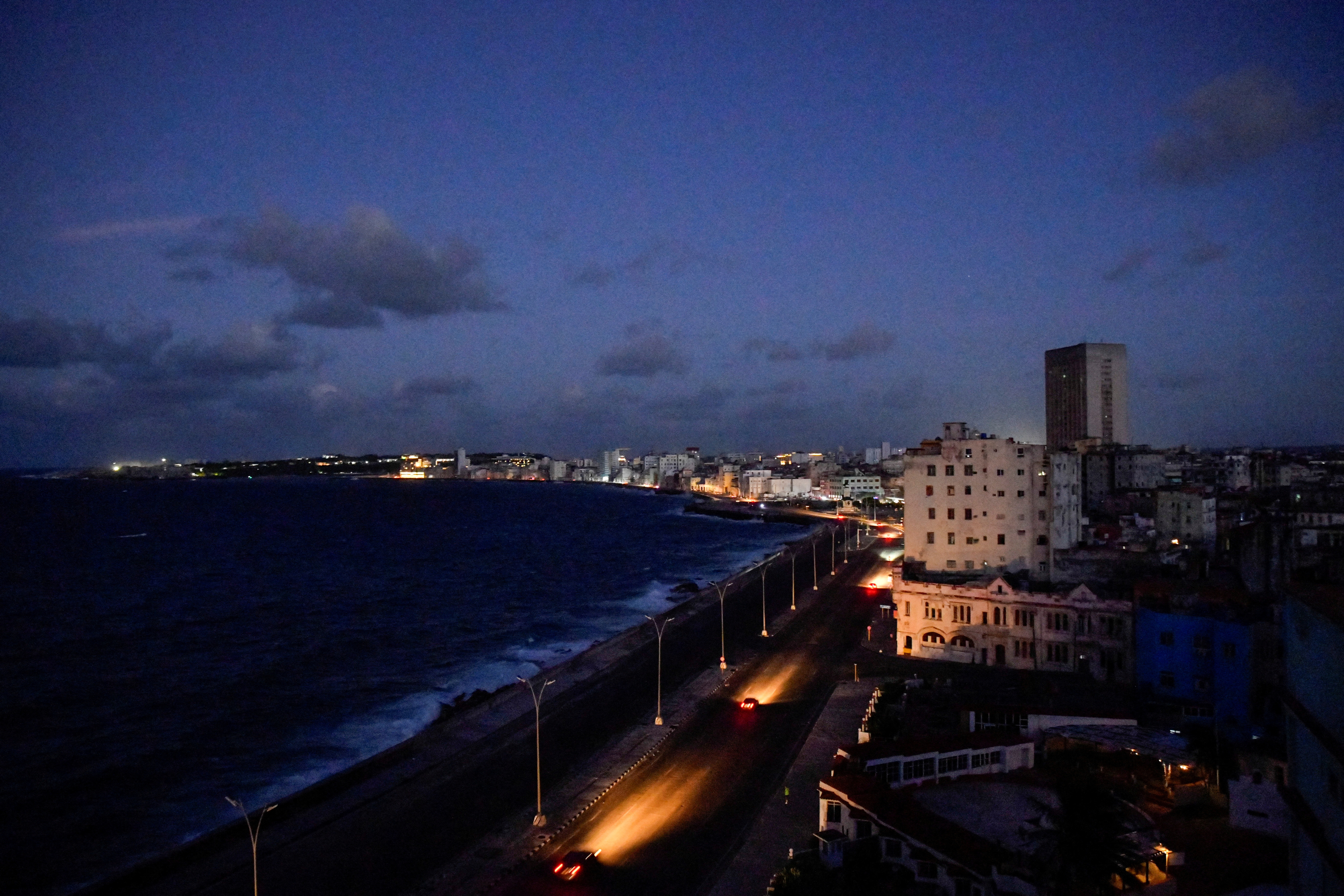 Cuba's electrical grid collapses again amid restoration efforts