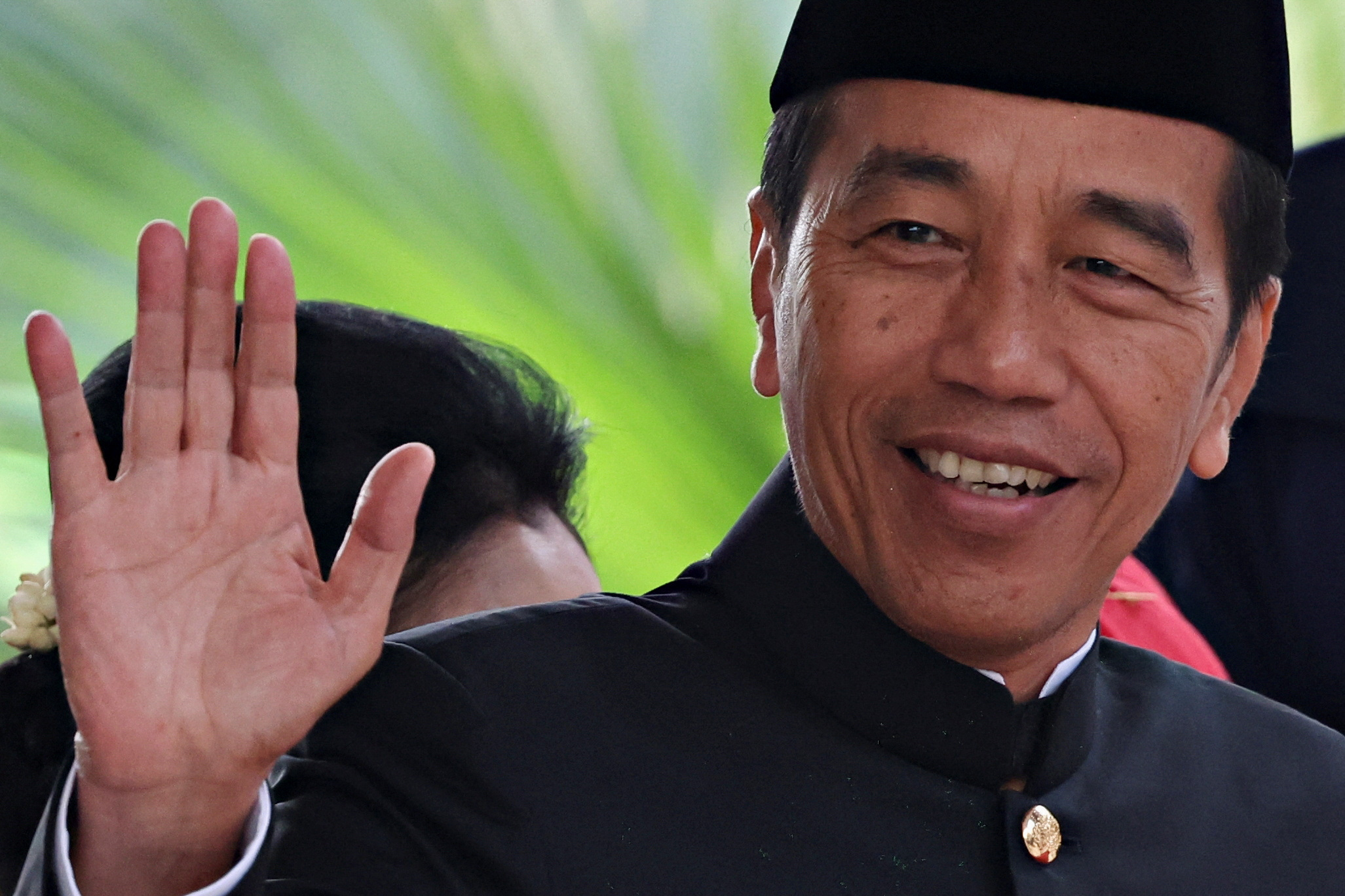 Poll shows Indonesia president's approval rating falls after protests ...