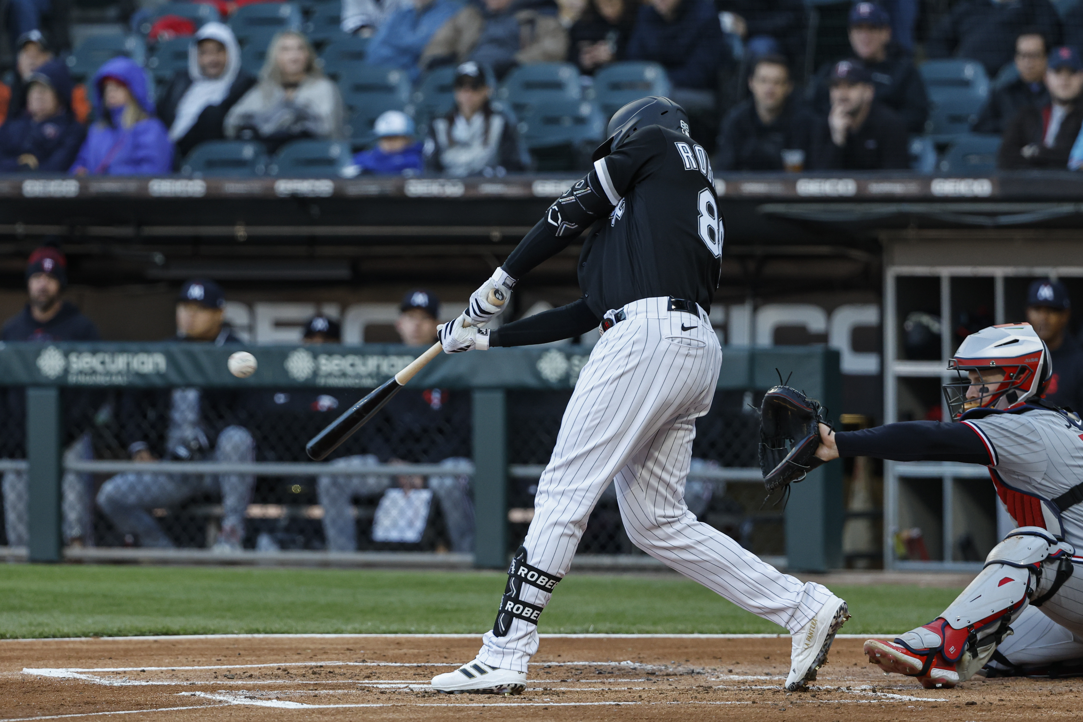 White Sox squeak by Twins, nab first series victory