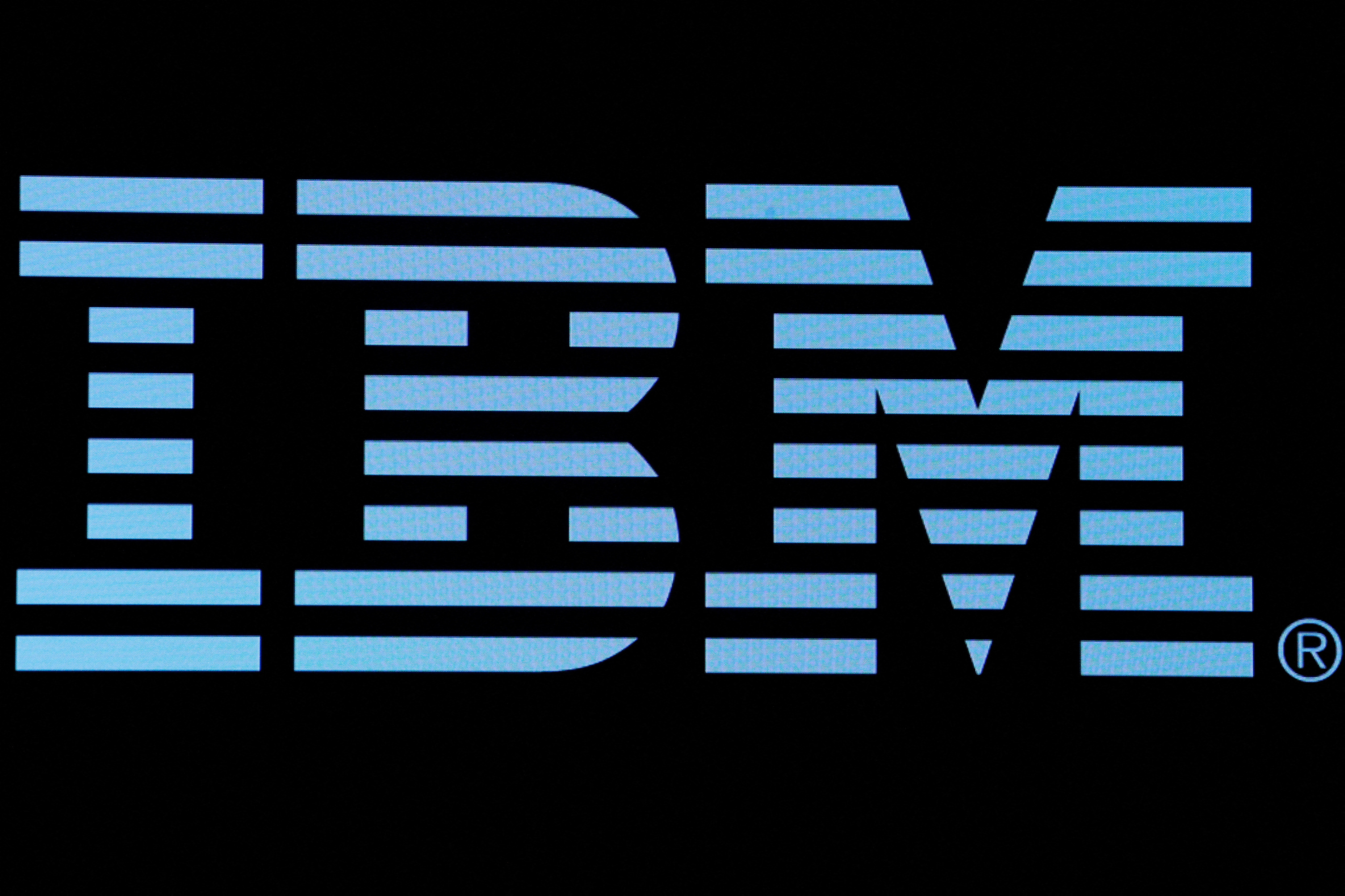 IBM unveils new watsonx, AI and data platform | Reuters