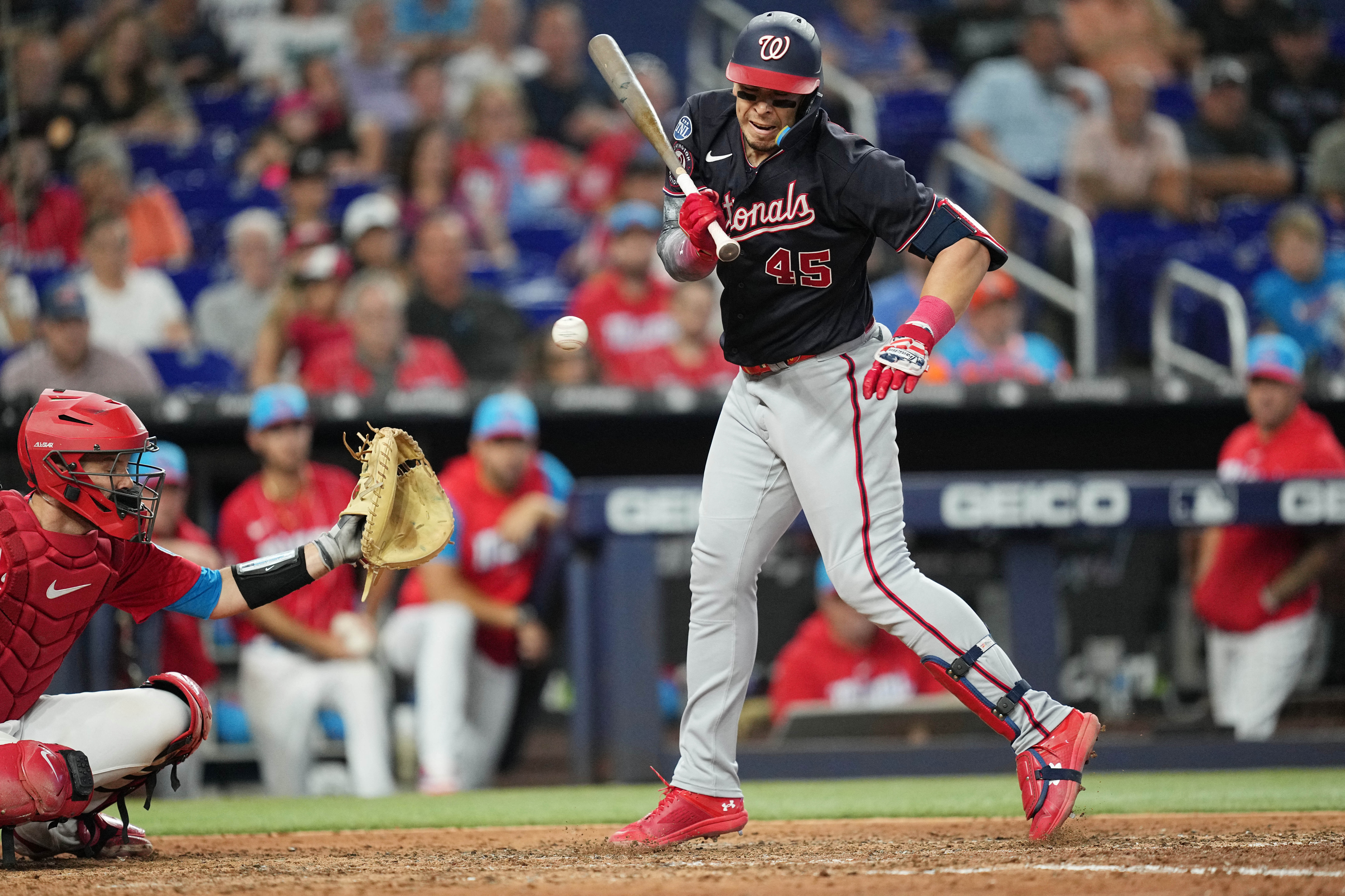 Nationals score go-ahead run in 9th on passed ball, rally to beat Marlins  3-2 - Newsday
