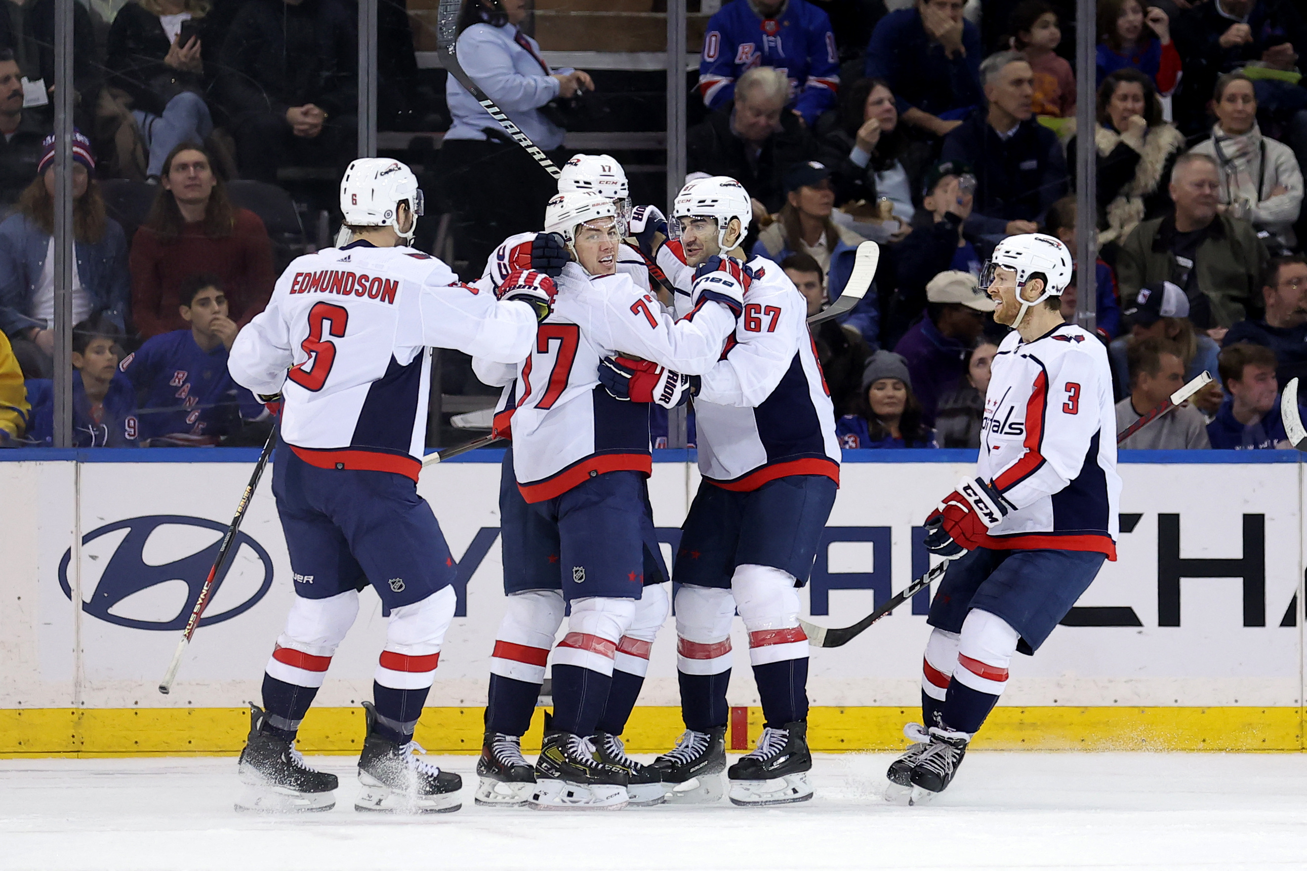 Rangers hang on to beat Capitals, end 4-game skid | Reuters