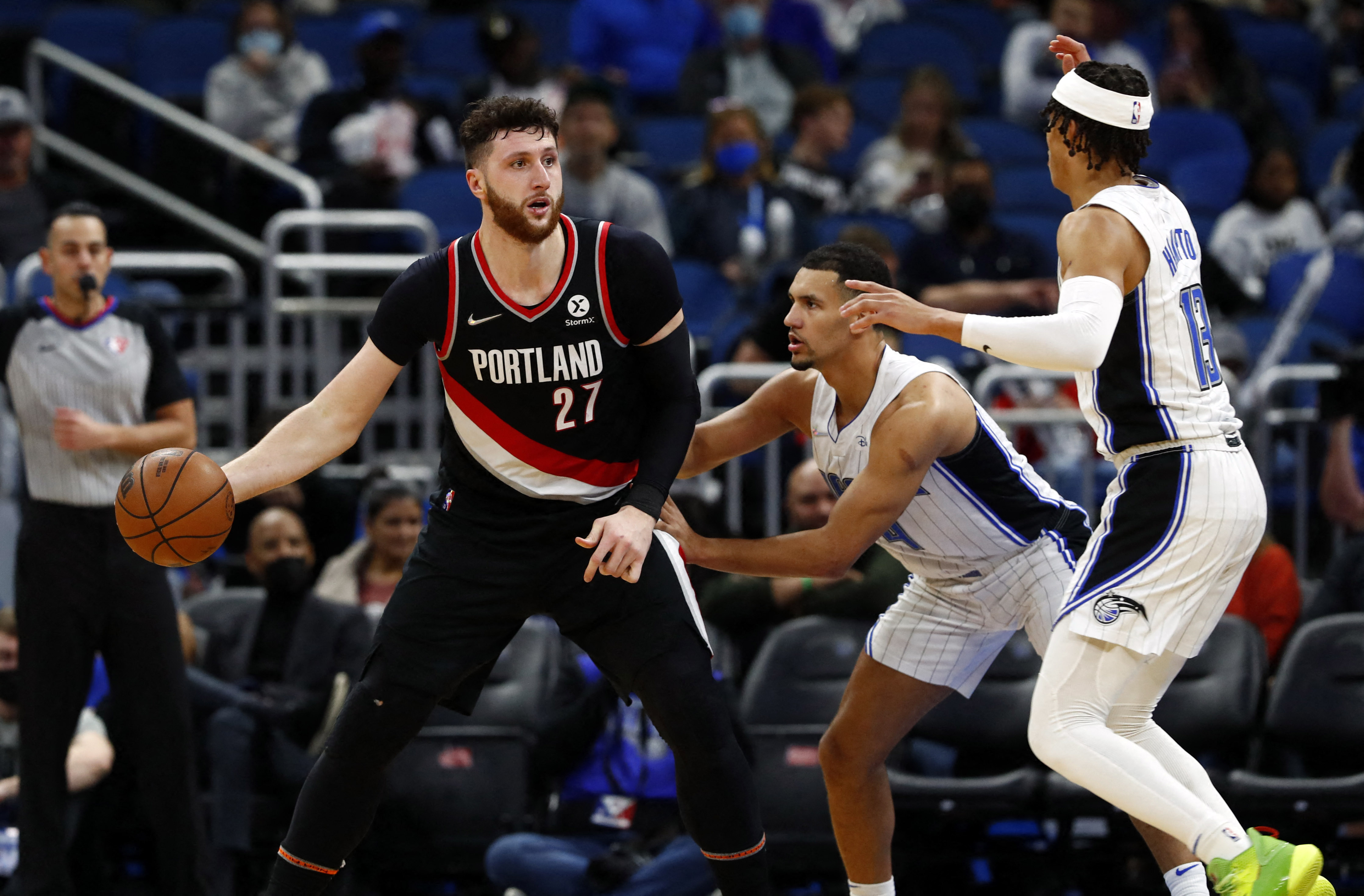 NBA roundup: Devin Booker scores 48 as Suns top Spurs | Reuters