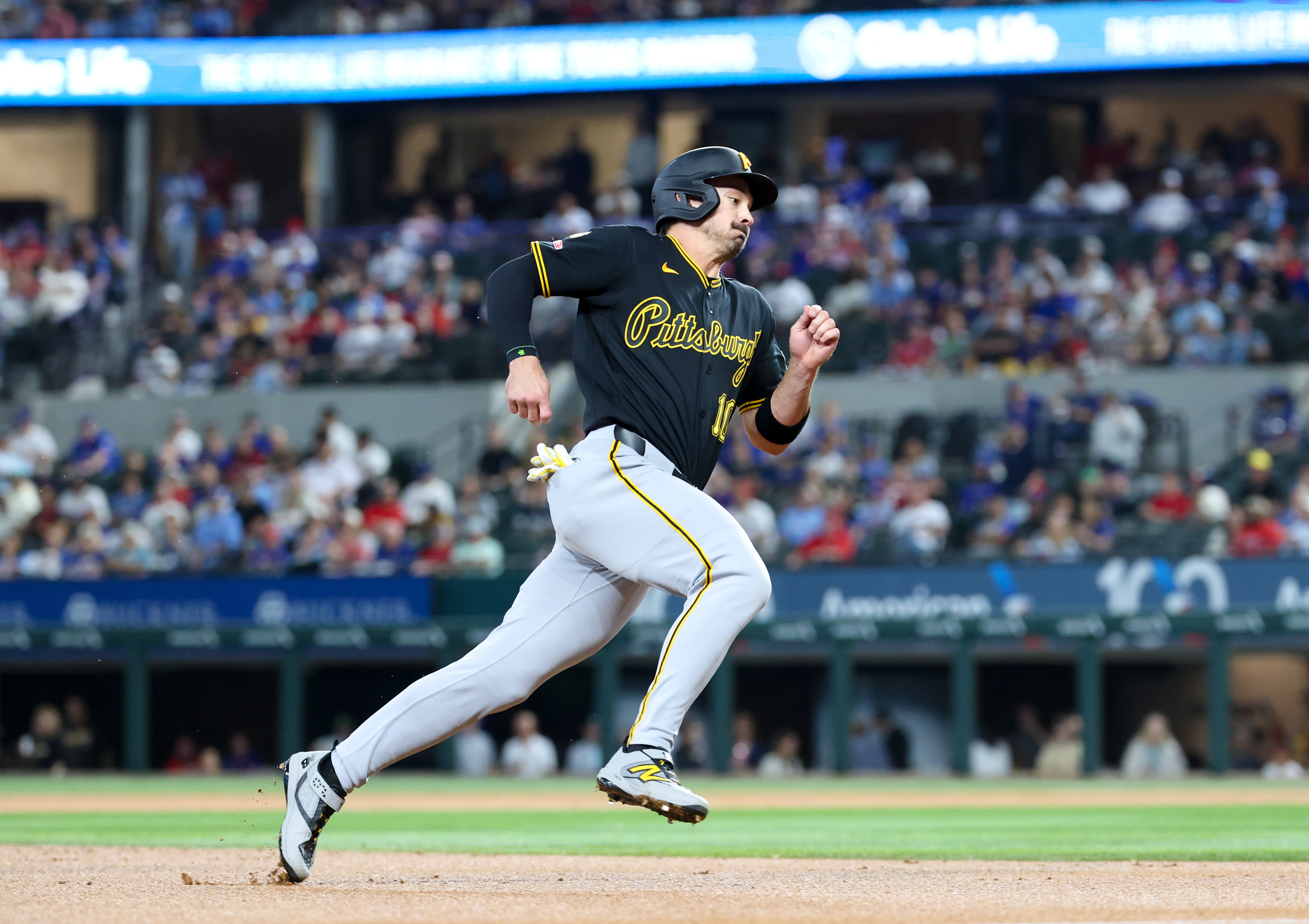 Oneil Cruz's HR caps Pirates' ninth-inning rally for win over