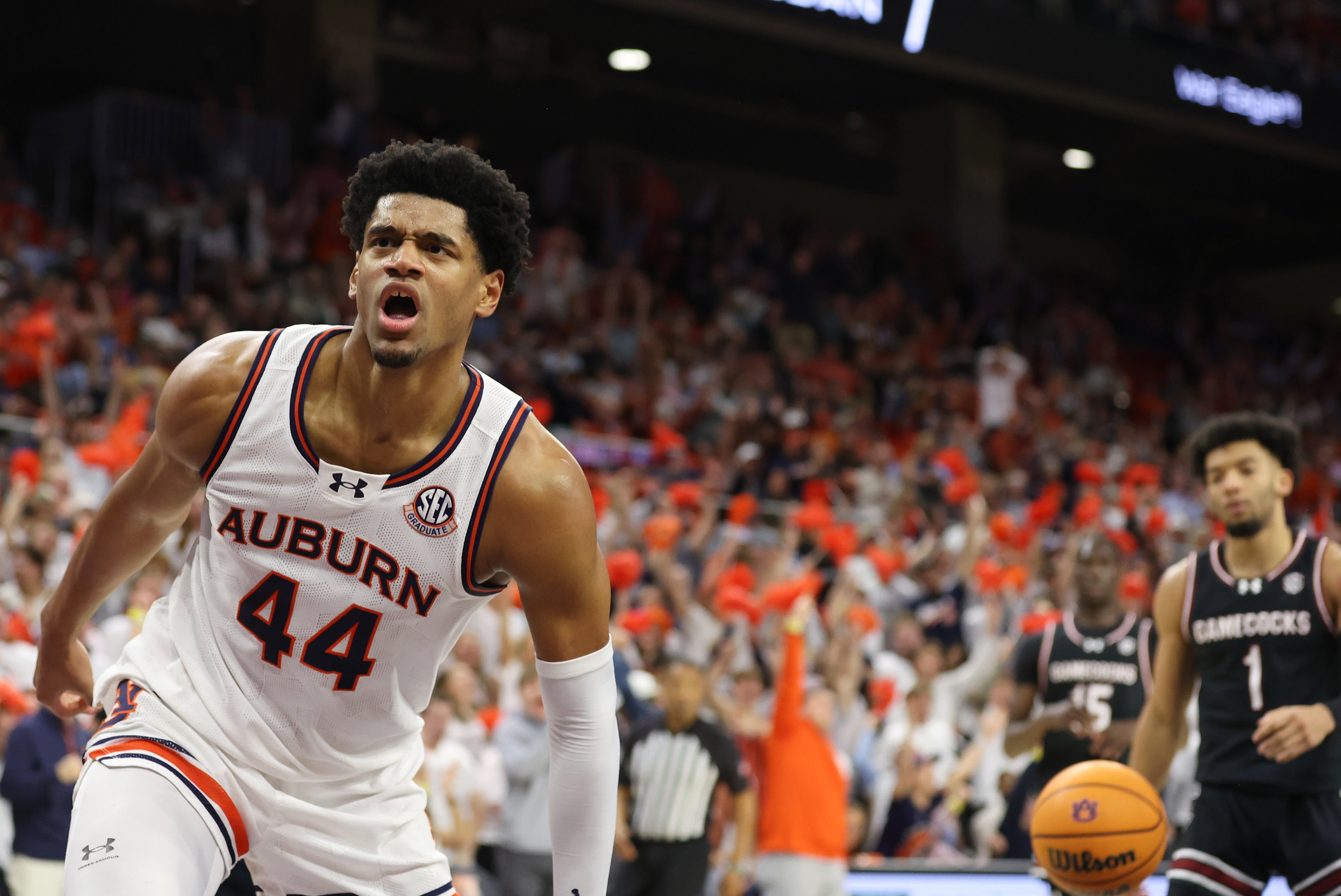 No. 13 Auburn Hammers No. 11 South Carolina By 40 Points | Reuters