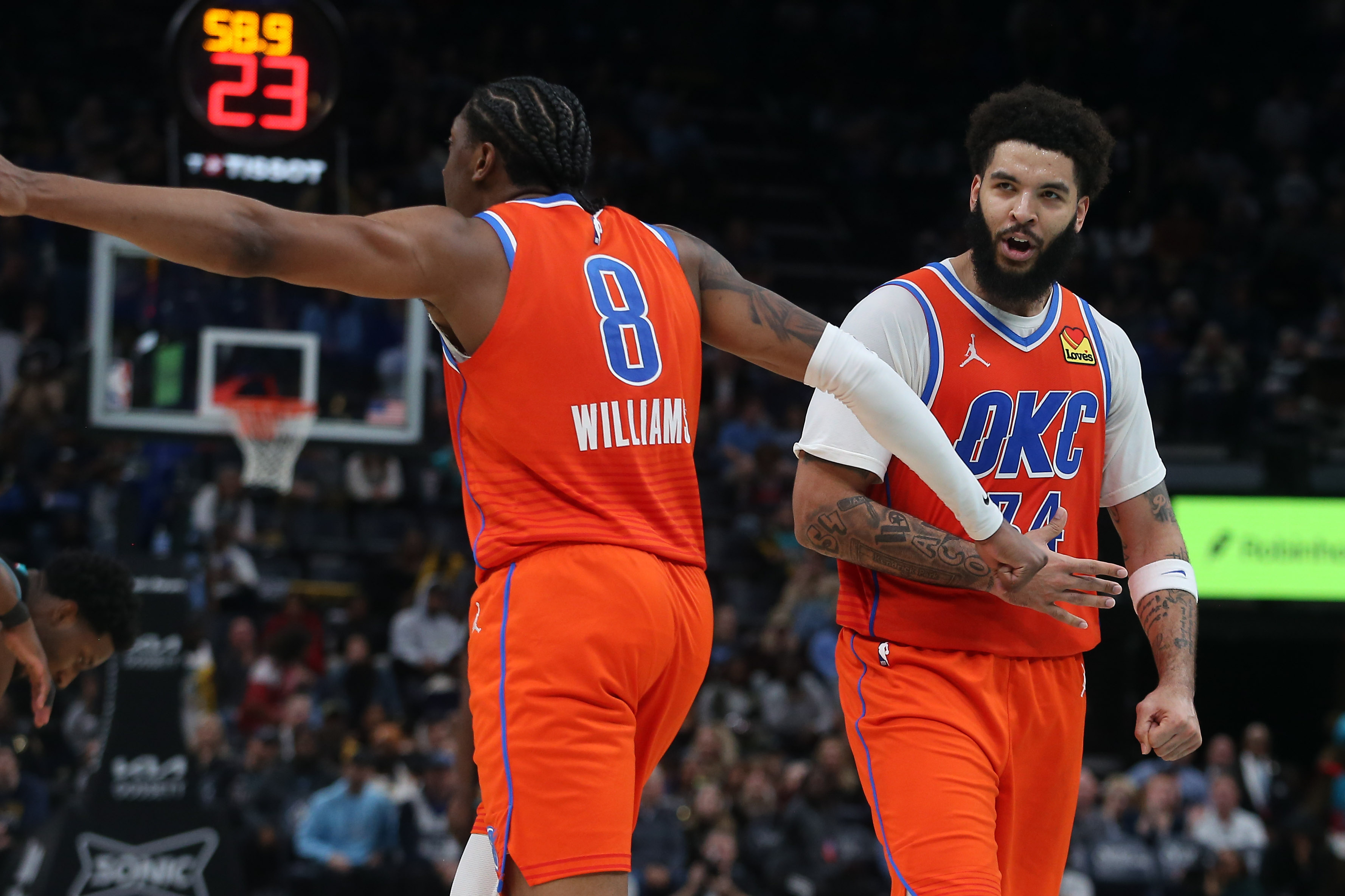 お値下げ中イギリスブランドバスケットレース取り外し可能一点物 NBA＝サンダー、21点ビハインドから1点差の逆転勝利 | ロイター