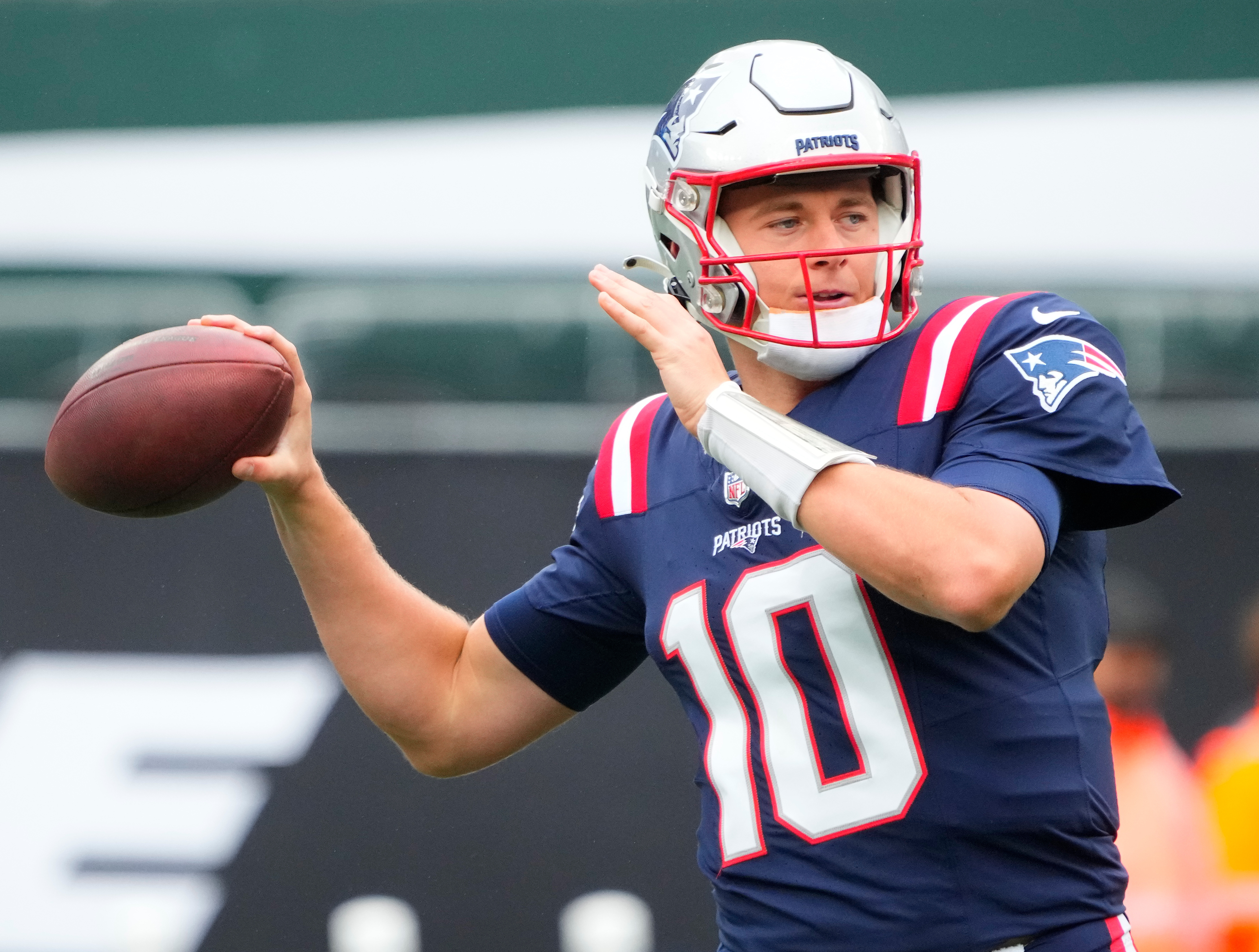 Mac Jones' 58-yard touchdown pass gives Patriots 10-0 lead over