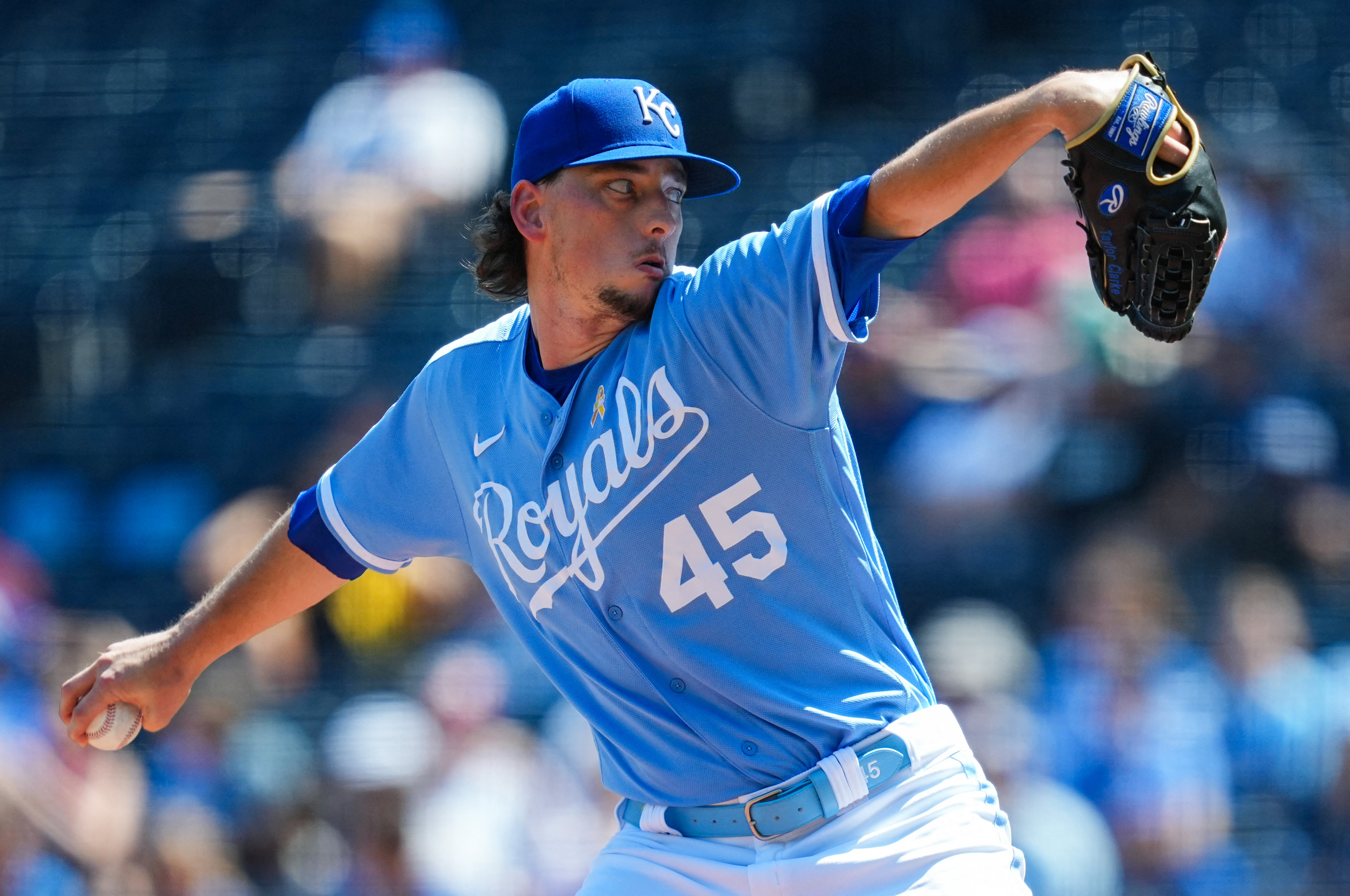 Red Sox top Royals in Chris Sale's first win since May