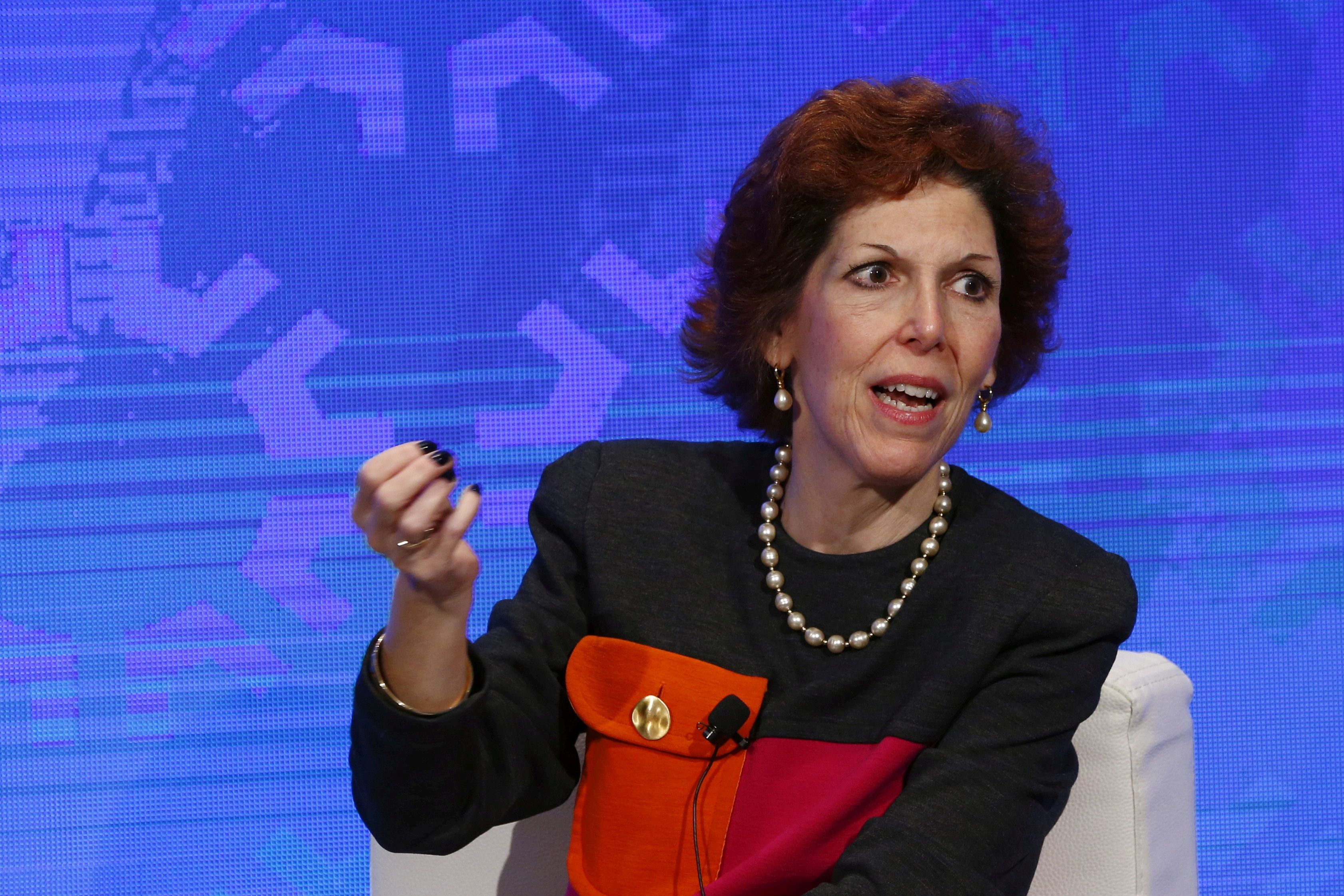 Cleveland Fed President Loretta Mester takes part in a panel convened to speak about the health of the U.S. economy in New York November 18, 2015. REUTERS/Lucas Jackson/File Photo
