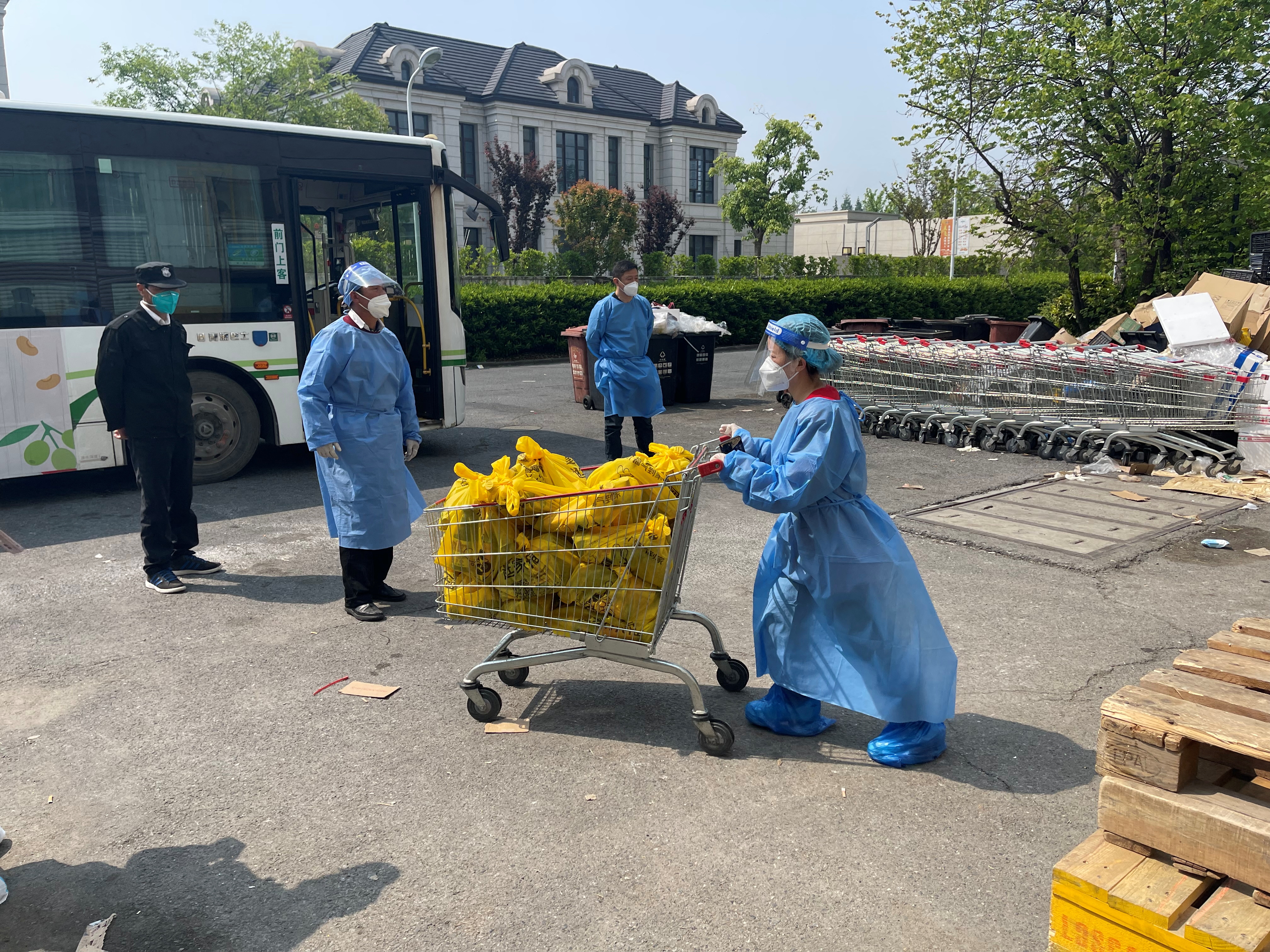 Carrefour hypermarket following COVID-19 outbreak in Shanghai