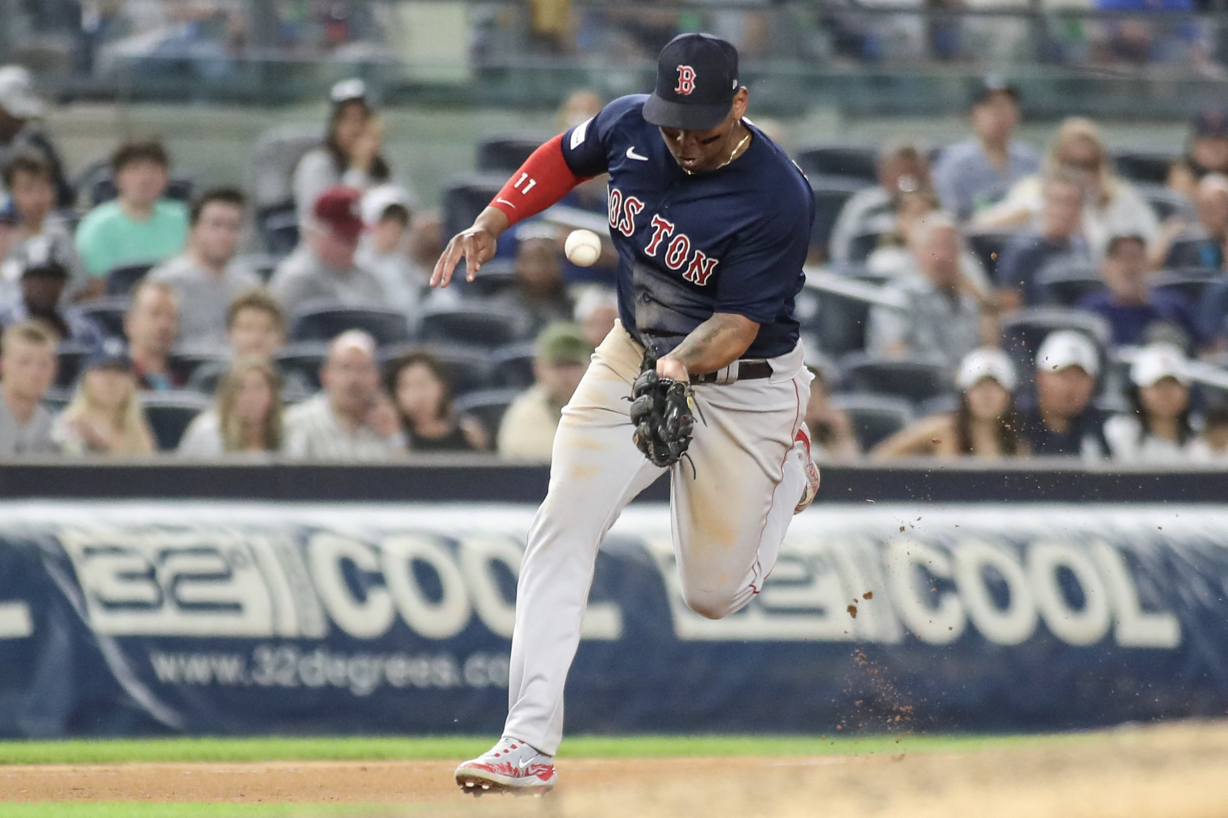 Red Sox prolong Yankees' misery with fifth straight rivalry win