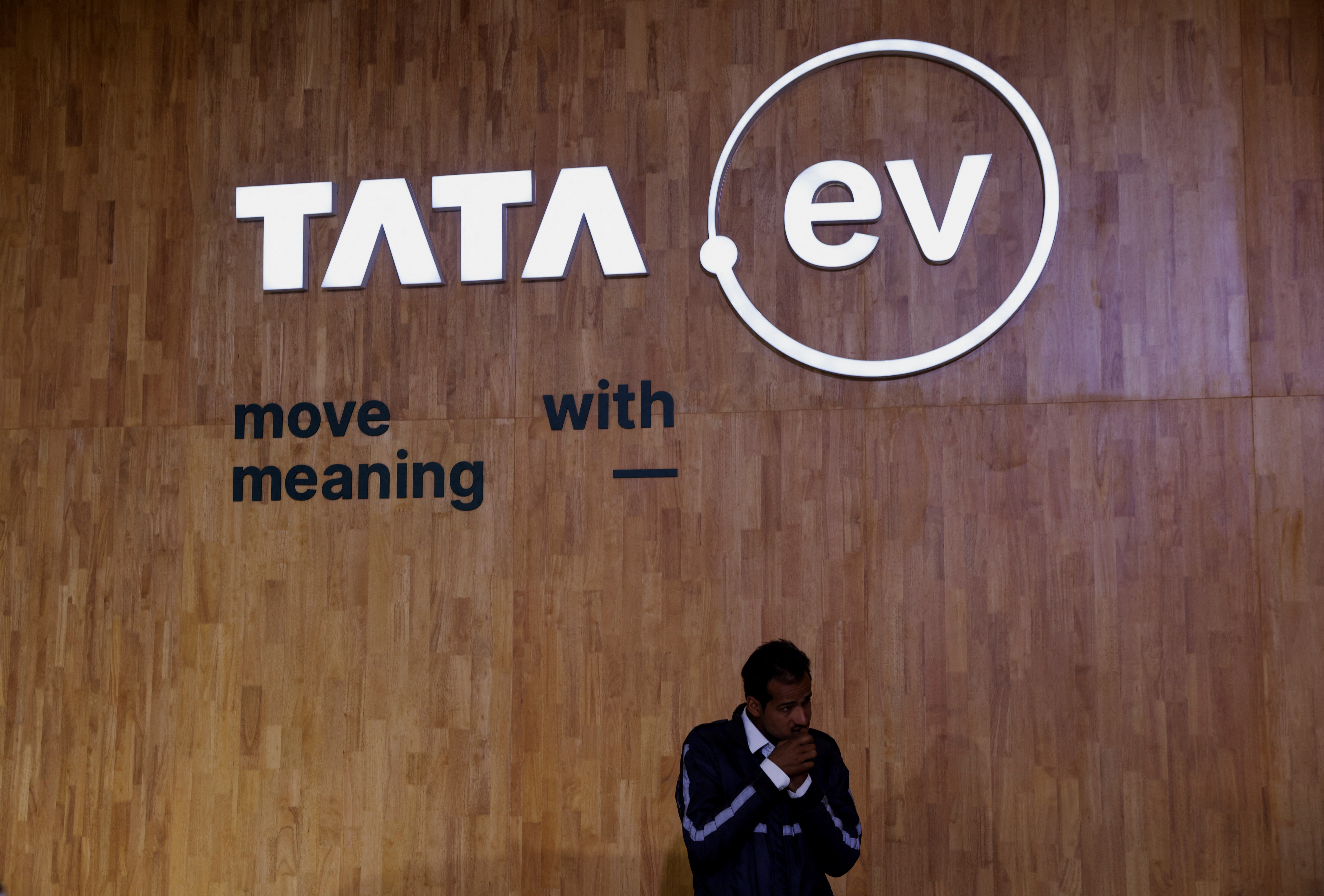 tata electric van price