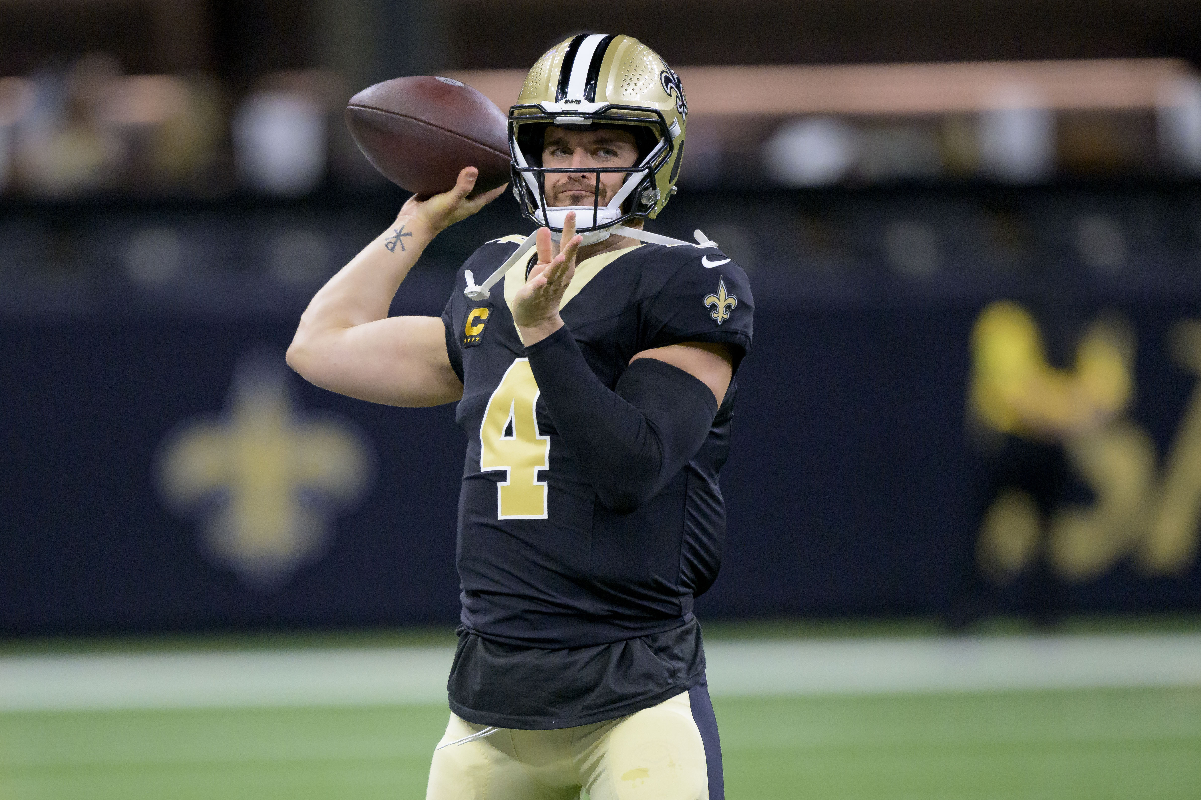 Saints QB Derek Carr active vs. Buccaneers, National