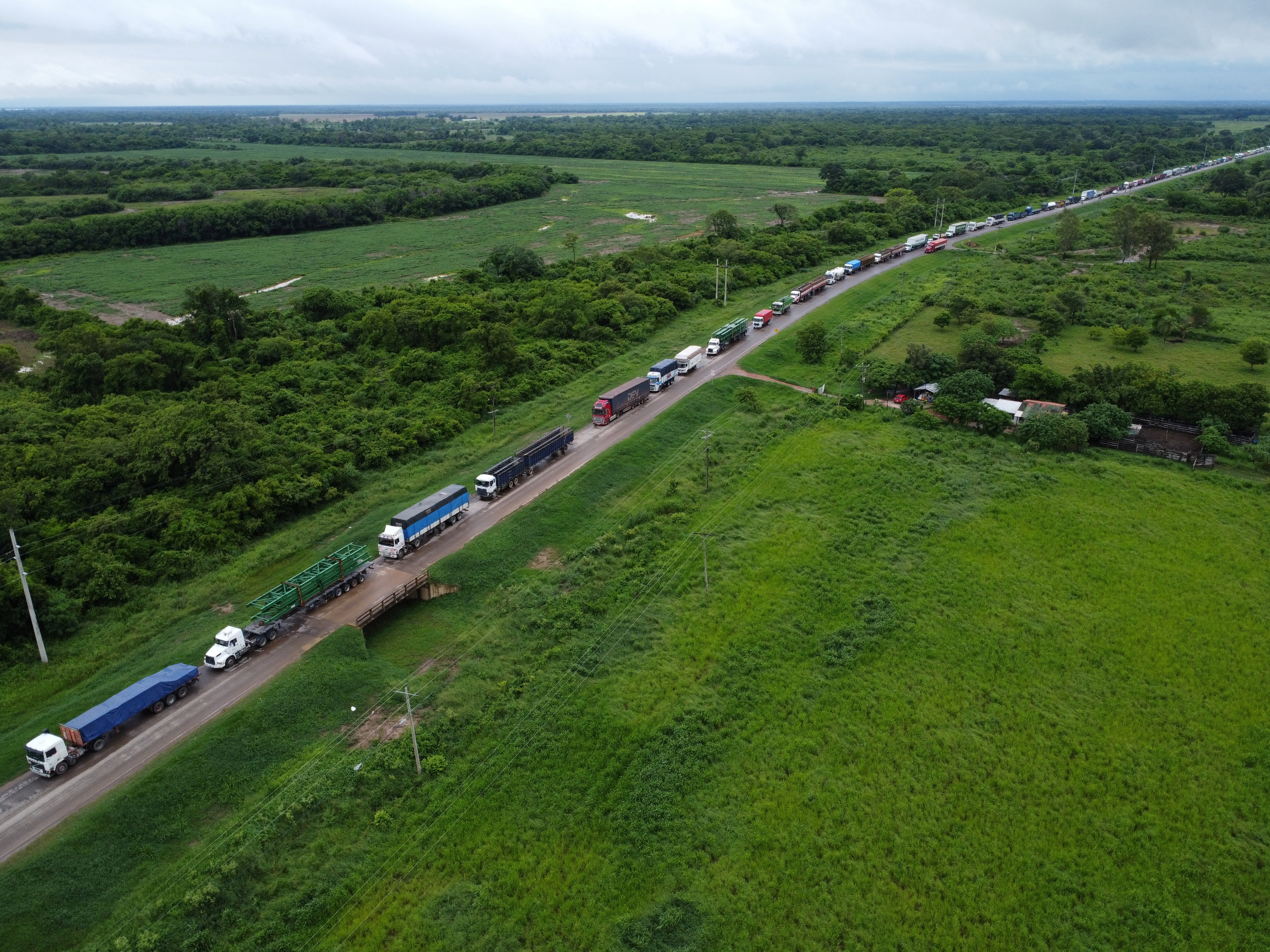 Hundreds of trucks snarl Bolivia farm region as blockades hit