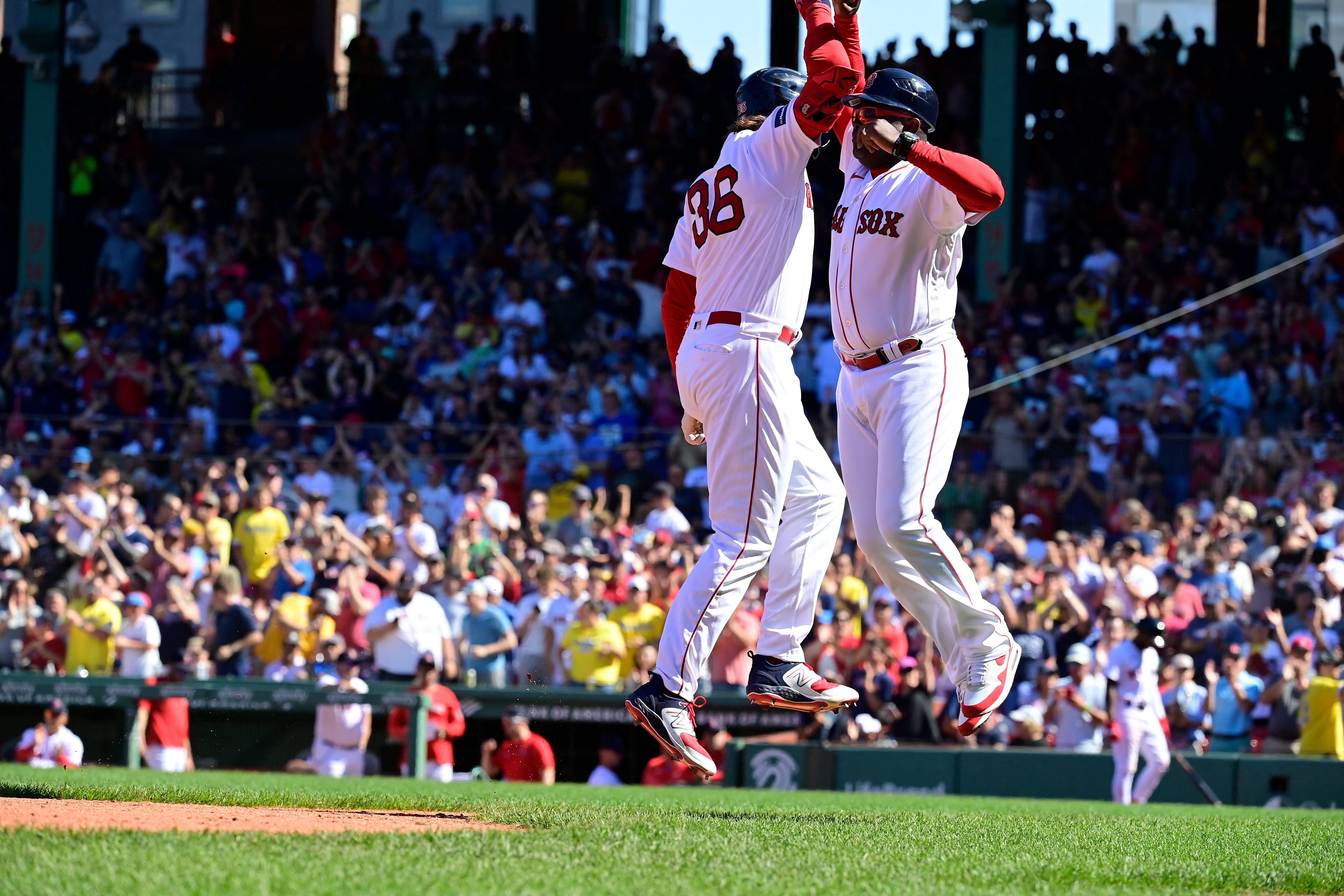 Phillies Bats Stay Cool As Temperatures Rise, Dodgers Win 6-2 »