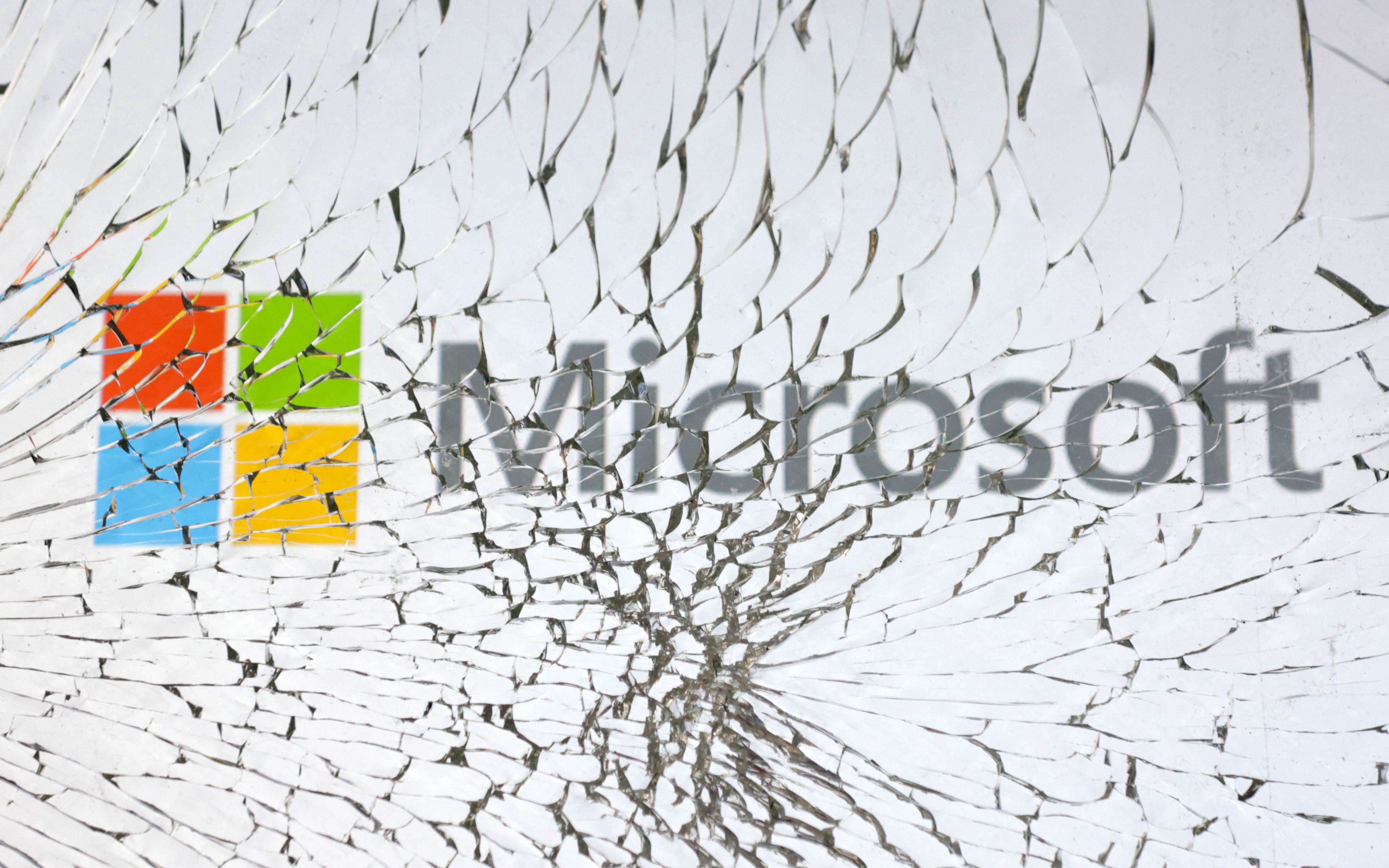 Microsoft's Outlook email taken down by global internet outage