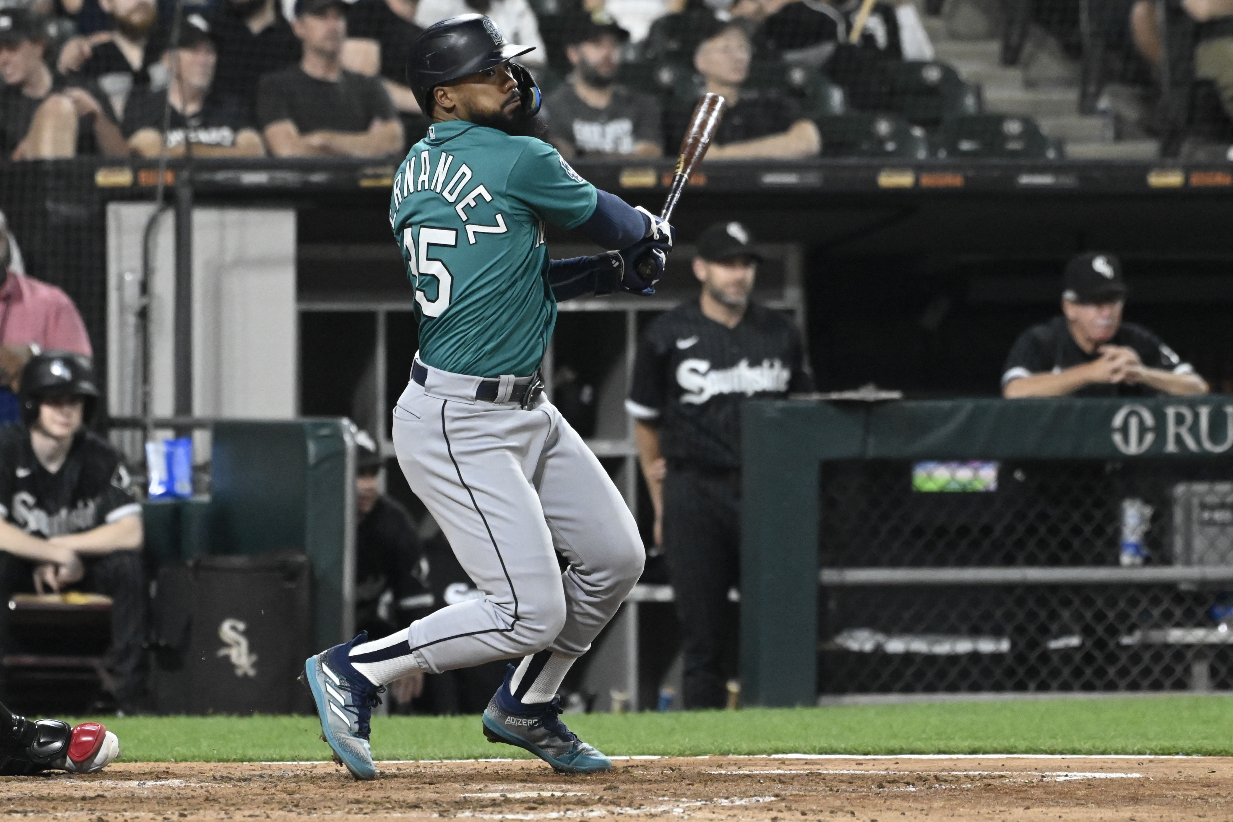 Cal Raleigh stars as Seattle Mariners pound Chicago White Sox 14-2 for 7th  straight win - The San Diego Union-Tribune