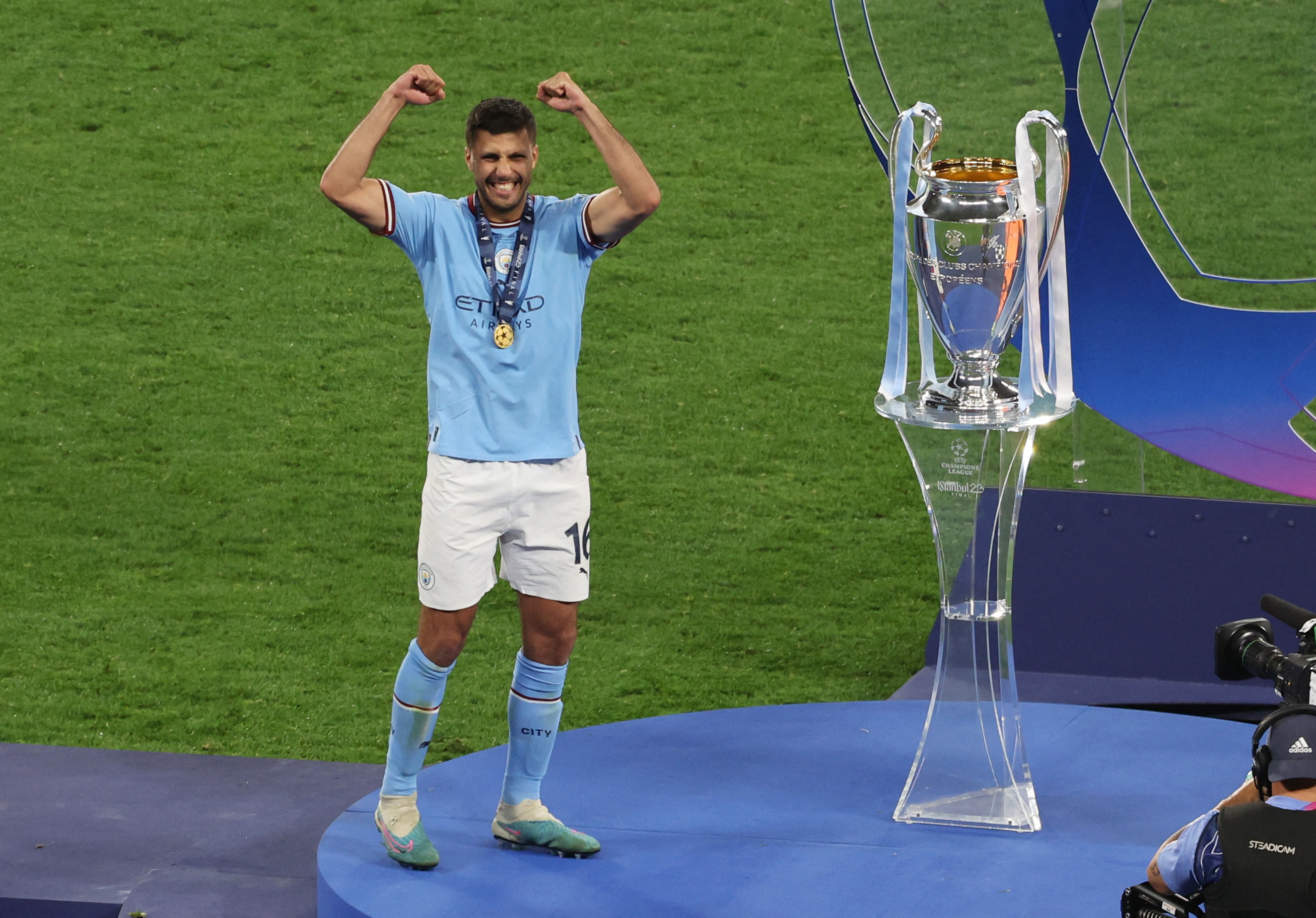 UEFA Champions League final 2023: Jubilant Man City hang tough to beat  Inter Inter Milan 1-0 and complete the treble - The Hindu BusinessLine