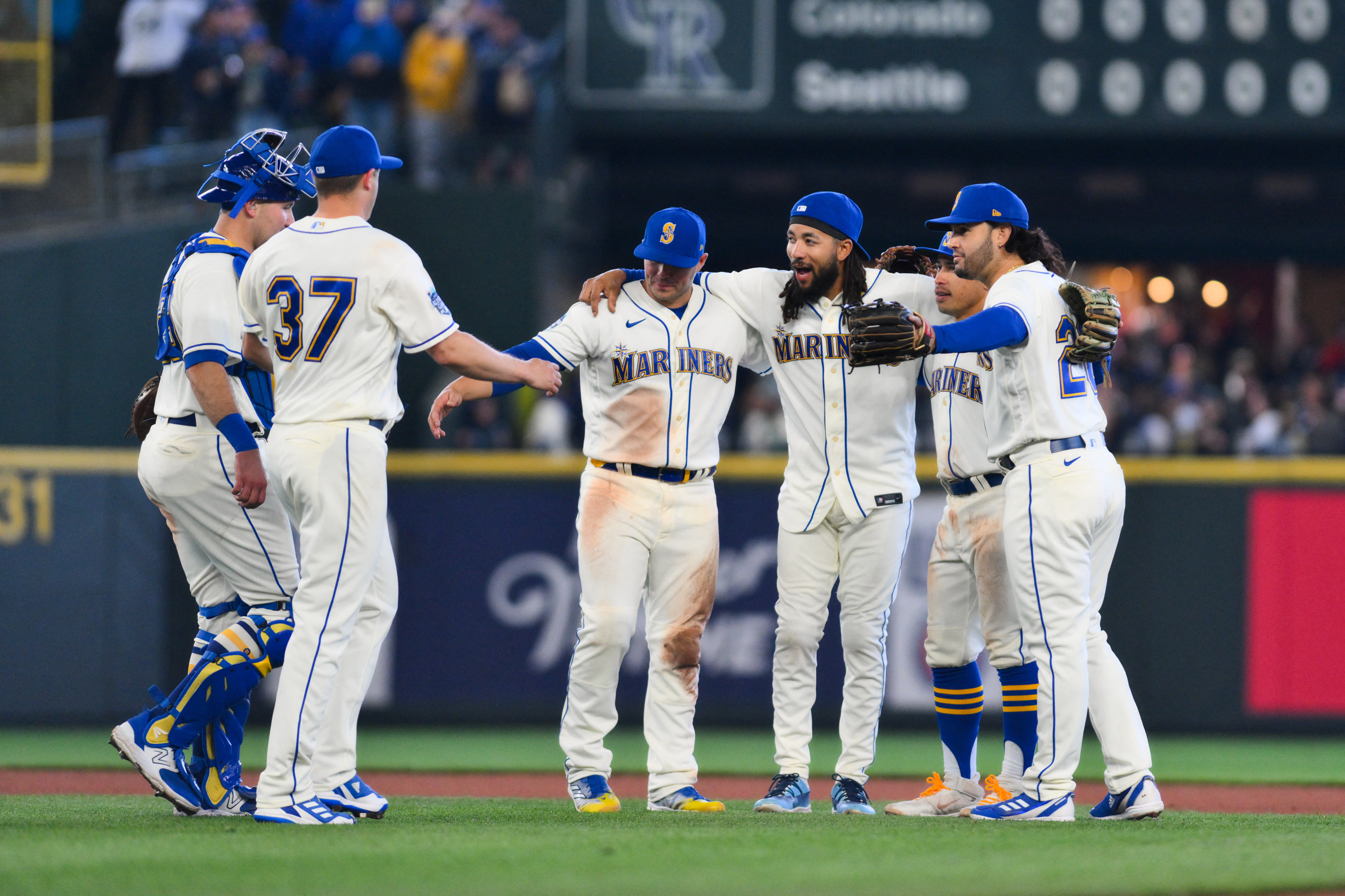 Mariners Sweep Rockies on Back of Near-Perfection From Luis Castillo! 