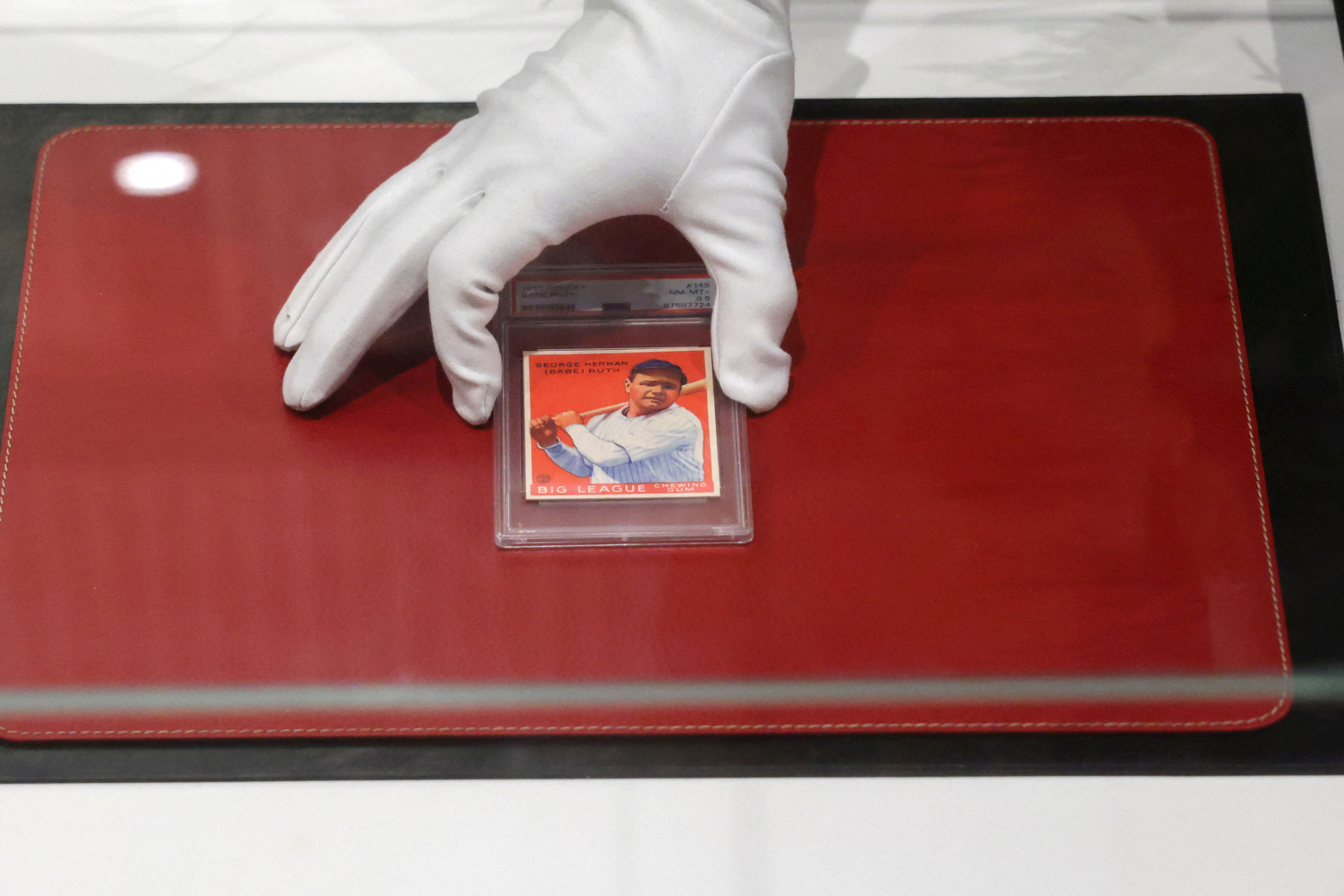 Pristine, rare Babe Ruth card dazzles collectors | Reuters