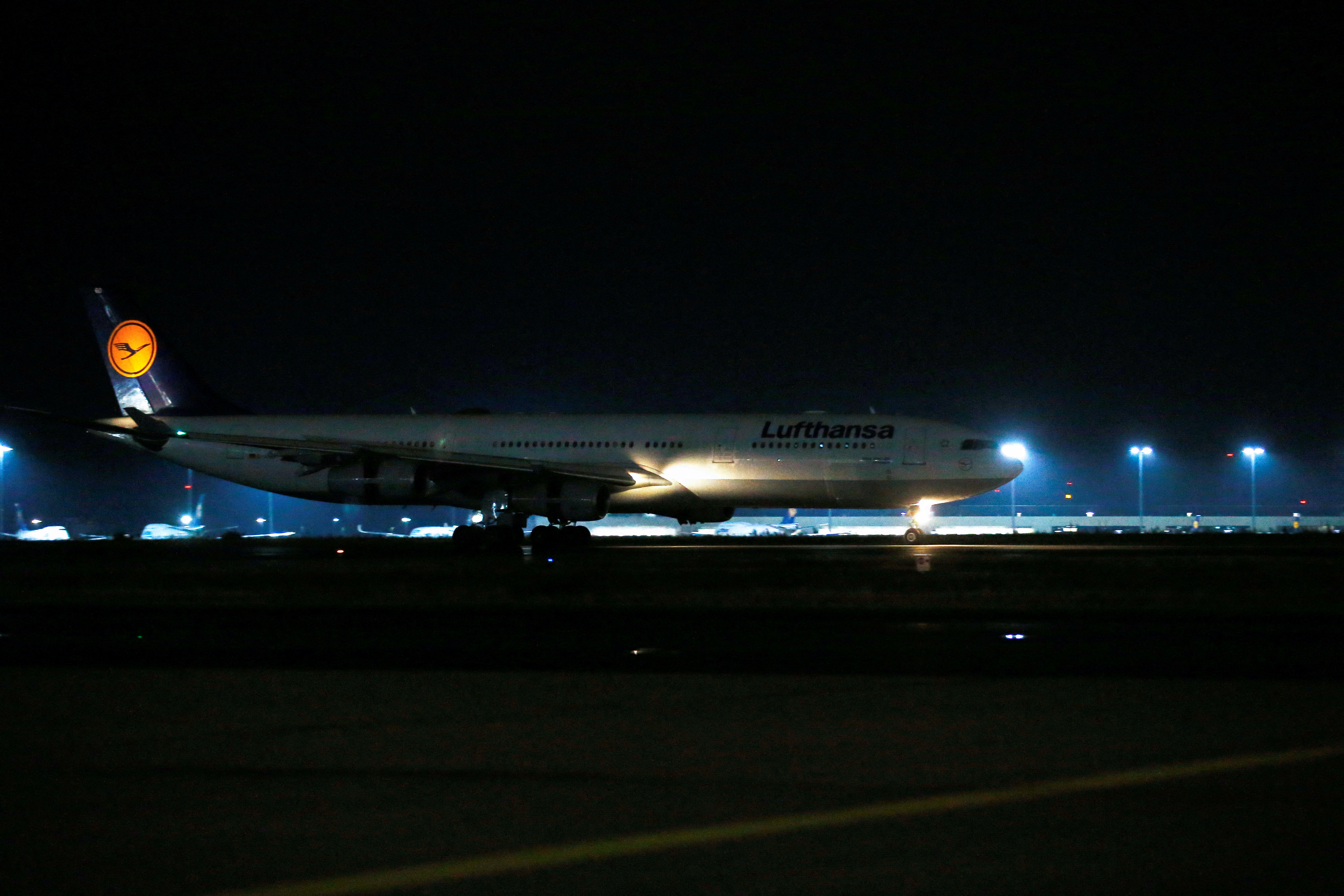 Lufthansa plane with evacuees from Kabul arrives in Frankfurt