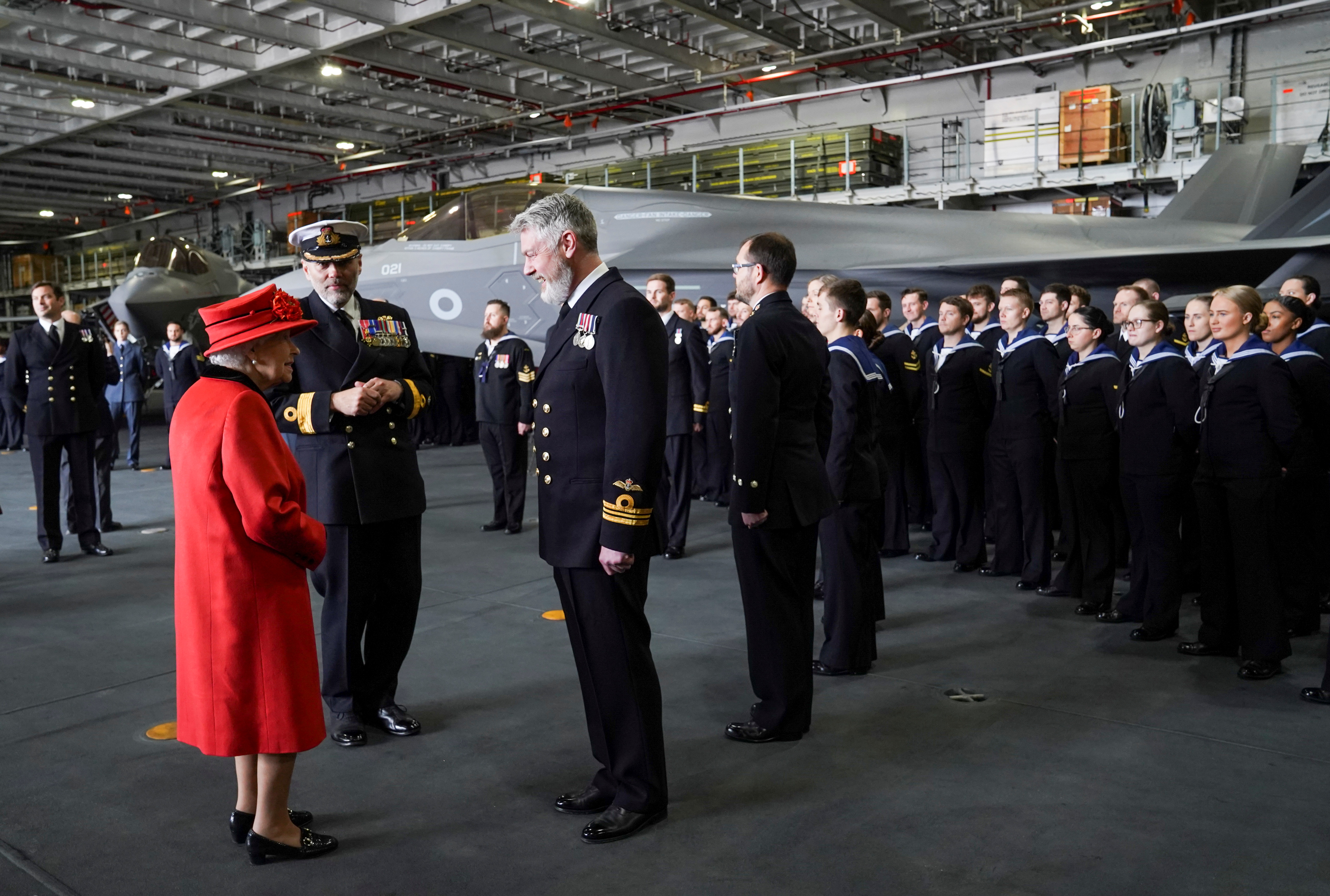 Uk S Queen Elizabeth Visits New Aircraft Carrier Before Asia Voyage Reuters