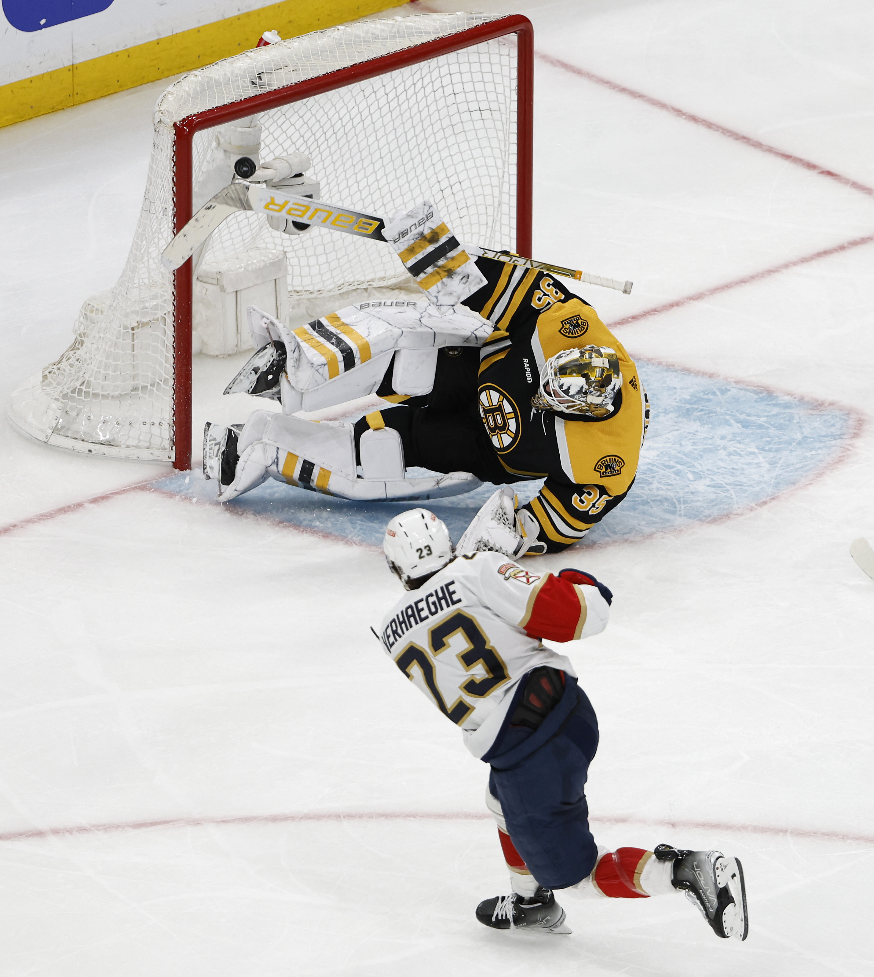 Panthers Score 4 In 3rd Period To Even Series With Bruins | Reuters