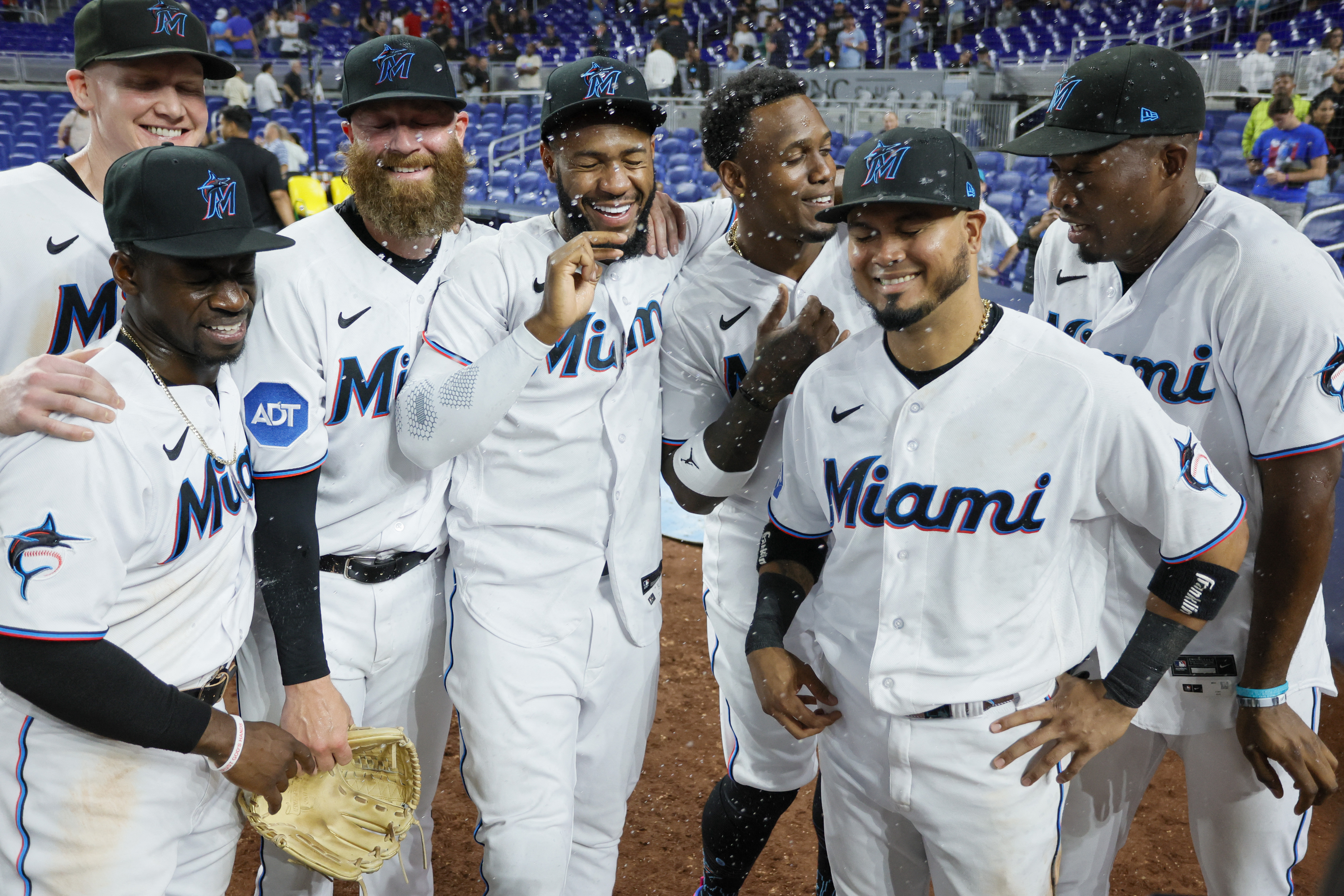 Luis Arraez goes 5 for 5 and lifts average to .400 as the Marlins