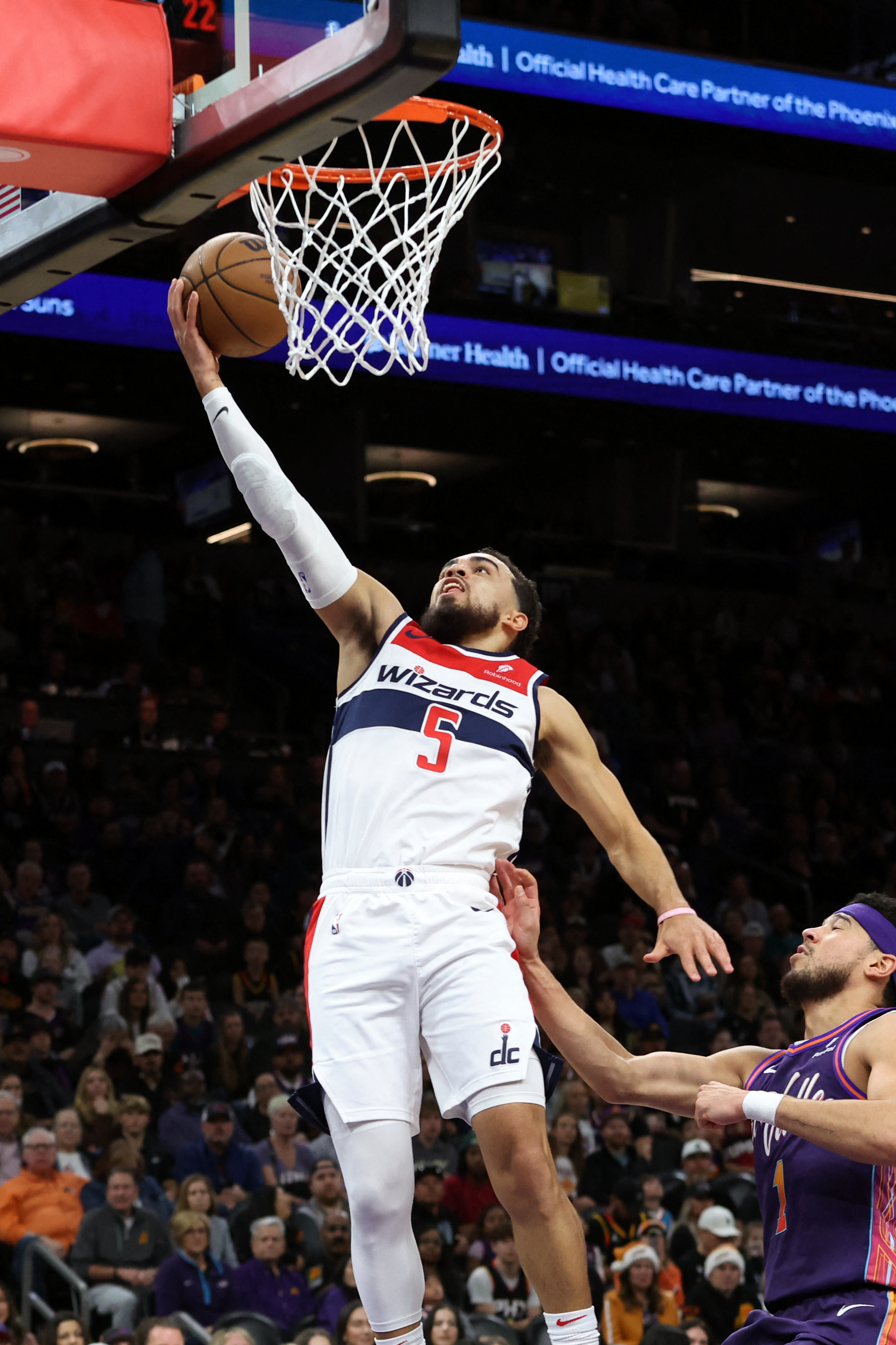 LaMelo Ball, Hornets rally from 19-point deficit to hand Wizards