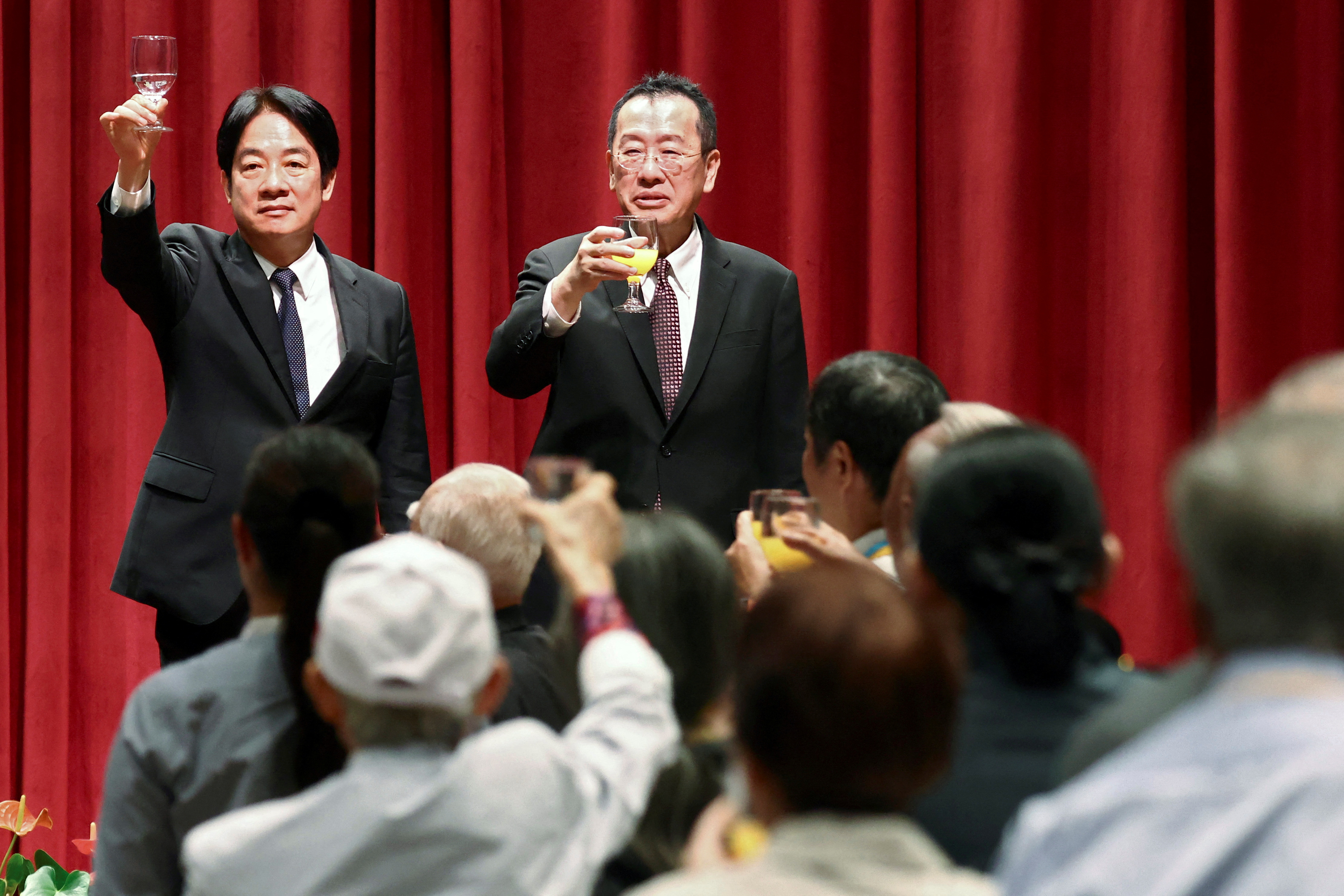 【中古】 台湾民主化と中台経済関係 政治の内向化と経済の外向化/関西大学出版部/石田浩 台湾外交の形成 « 名古屋大学出版会