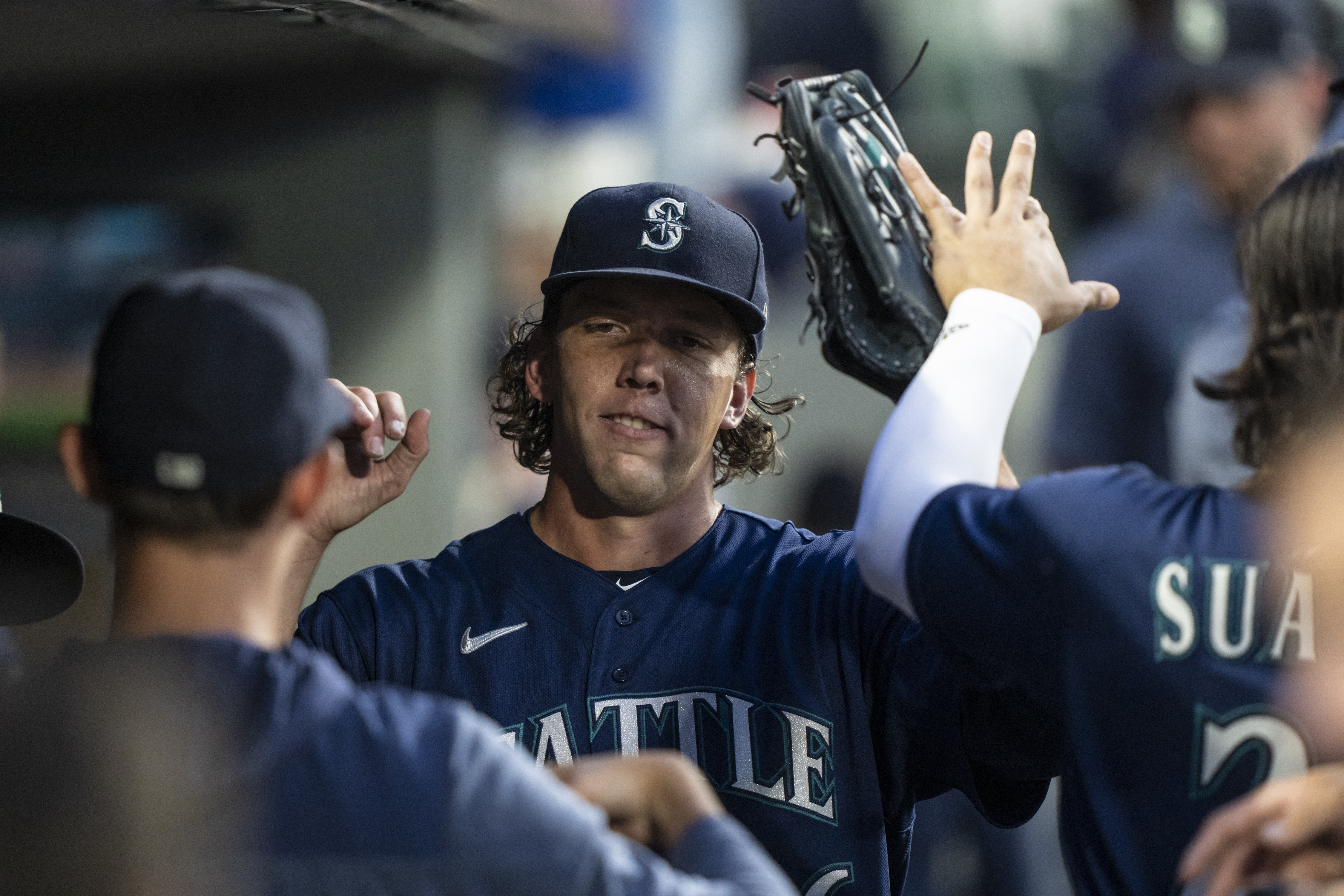 Gilbert allows just one baserunner as Mariners beat Padres for