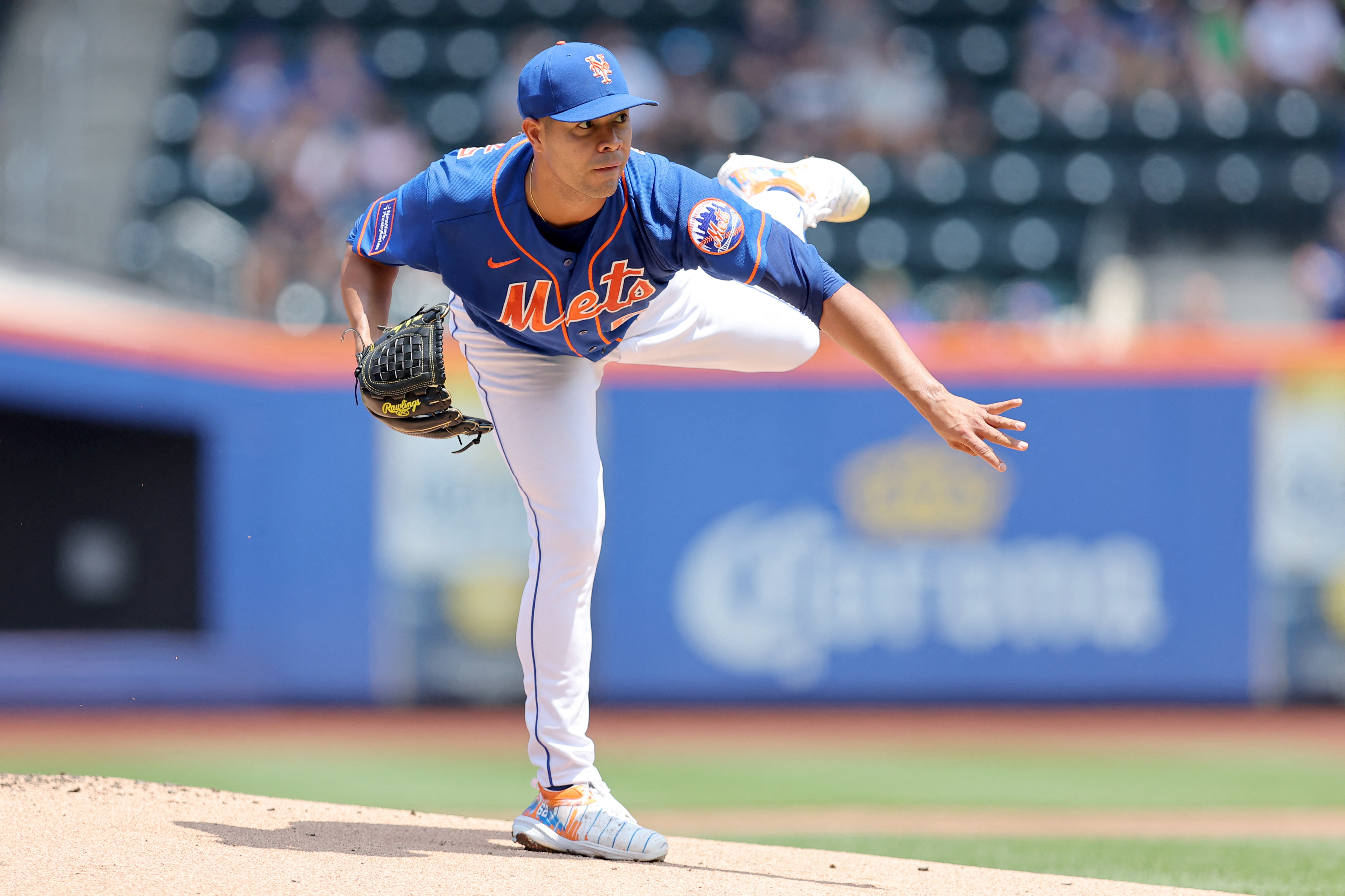 Mets sweat out win over White Sox despite offensive explosion