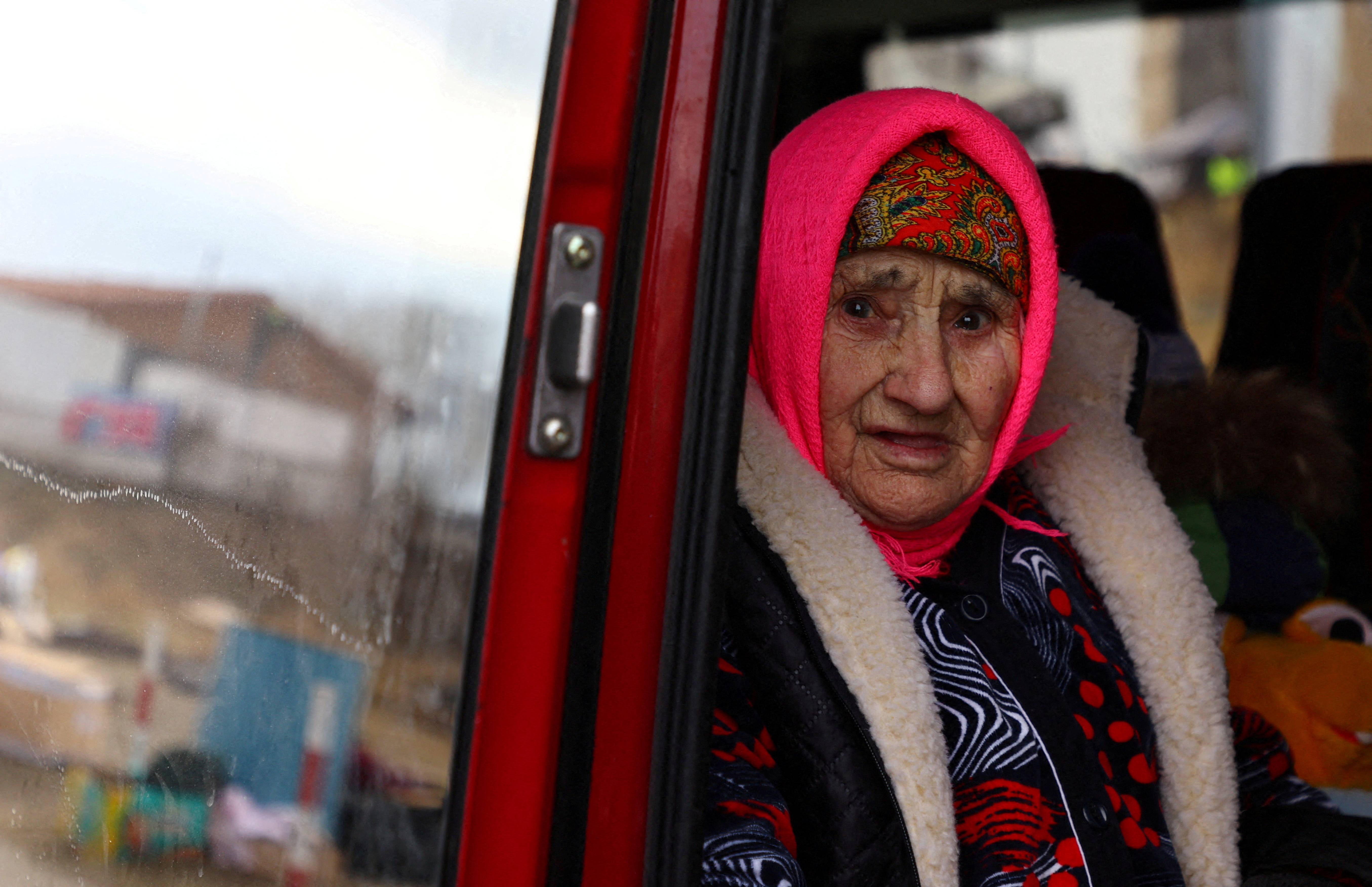 People fleeing Russia's invasion of Ukraine arrive border checkpoint in Medyka