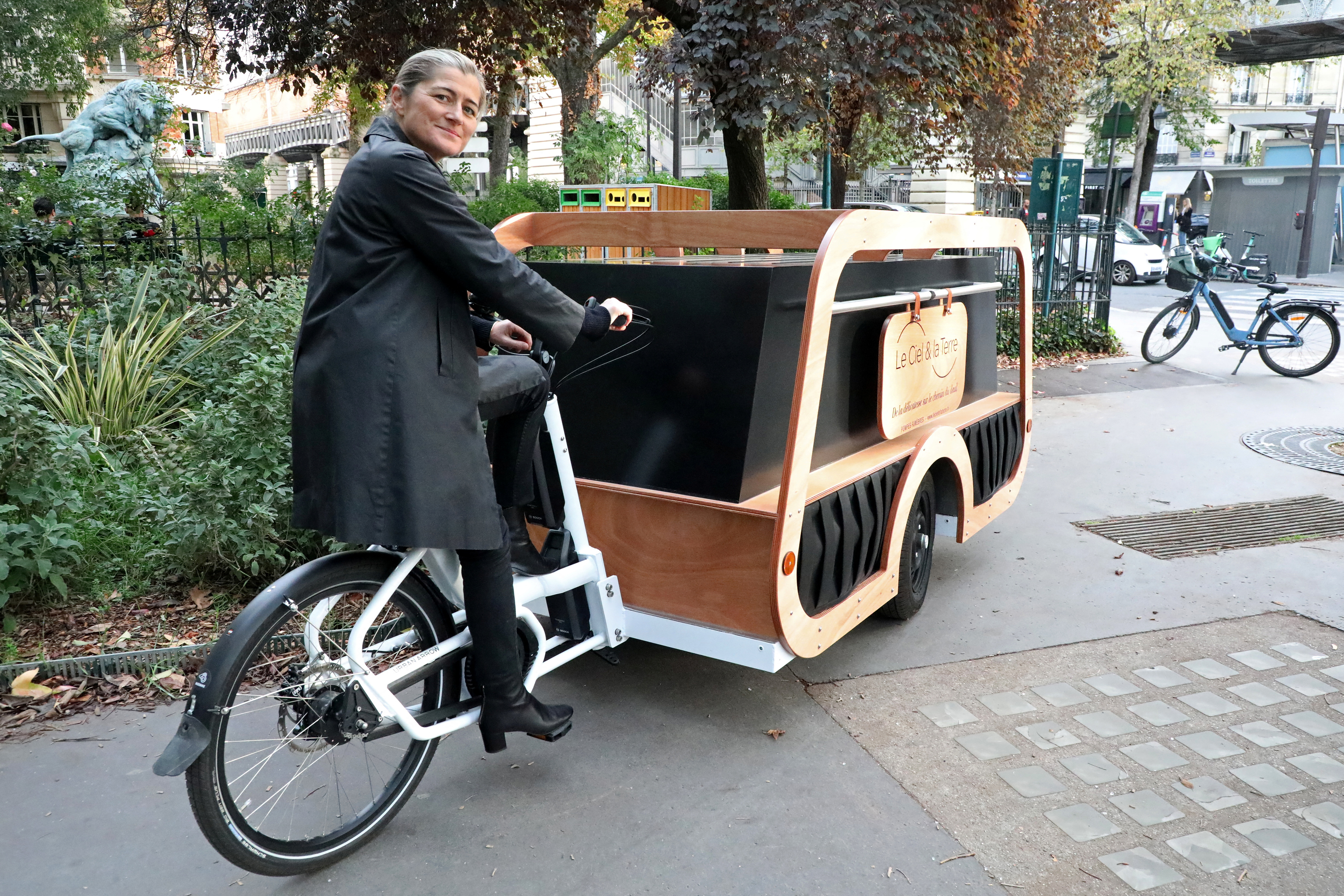 France's first bicycle-hearse makes for low-carbon funerals